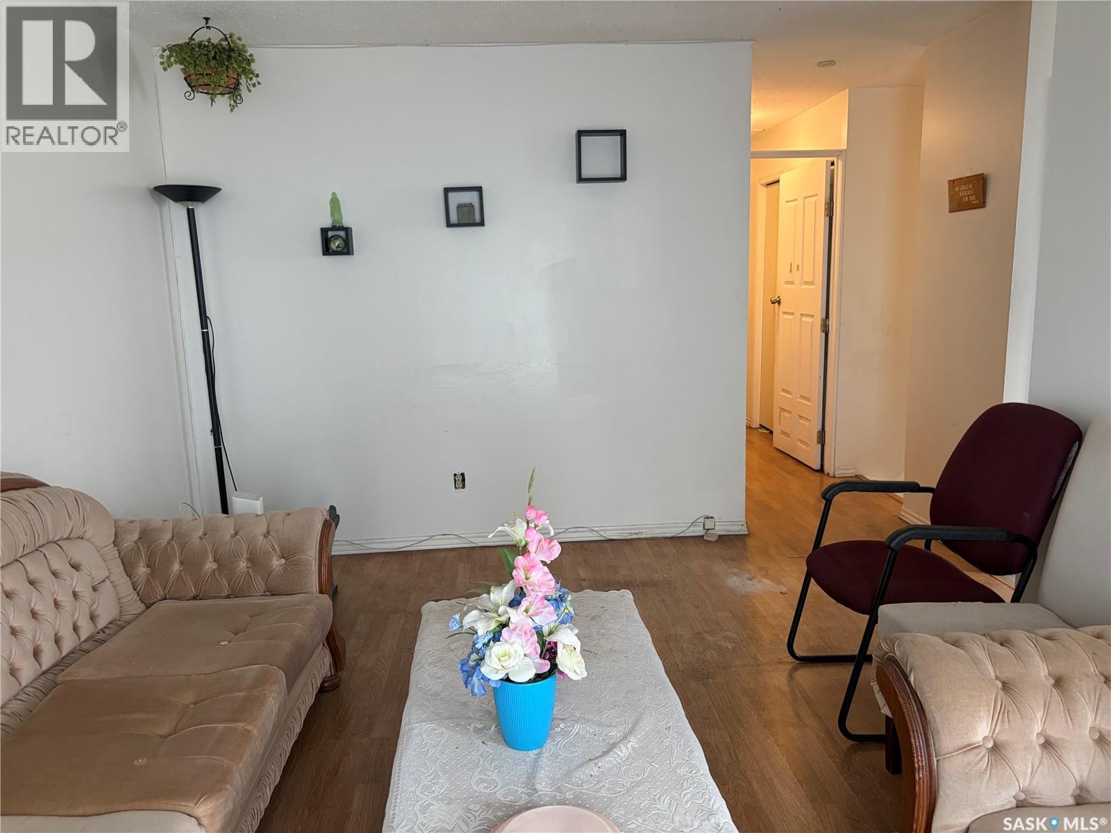 3751 - 3753 Fairlight Drive Property Photo 3