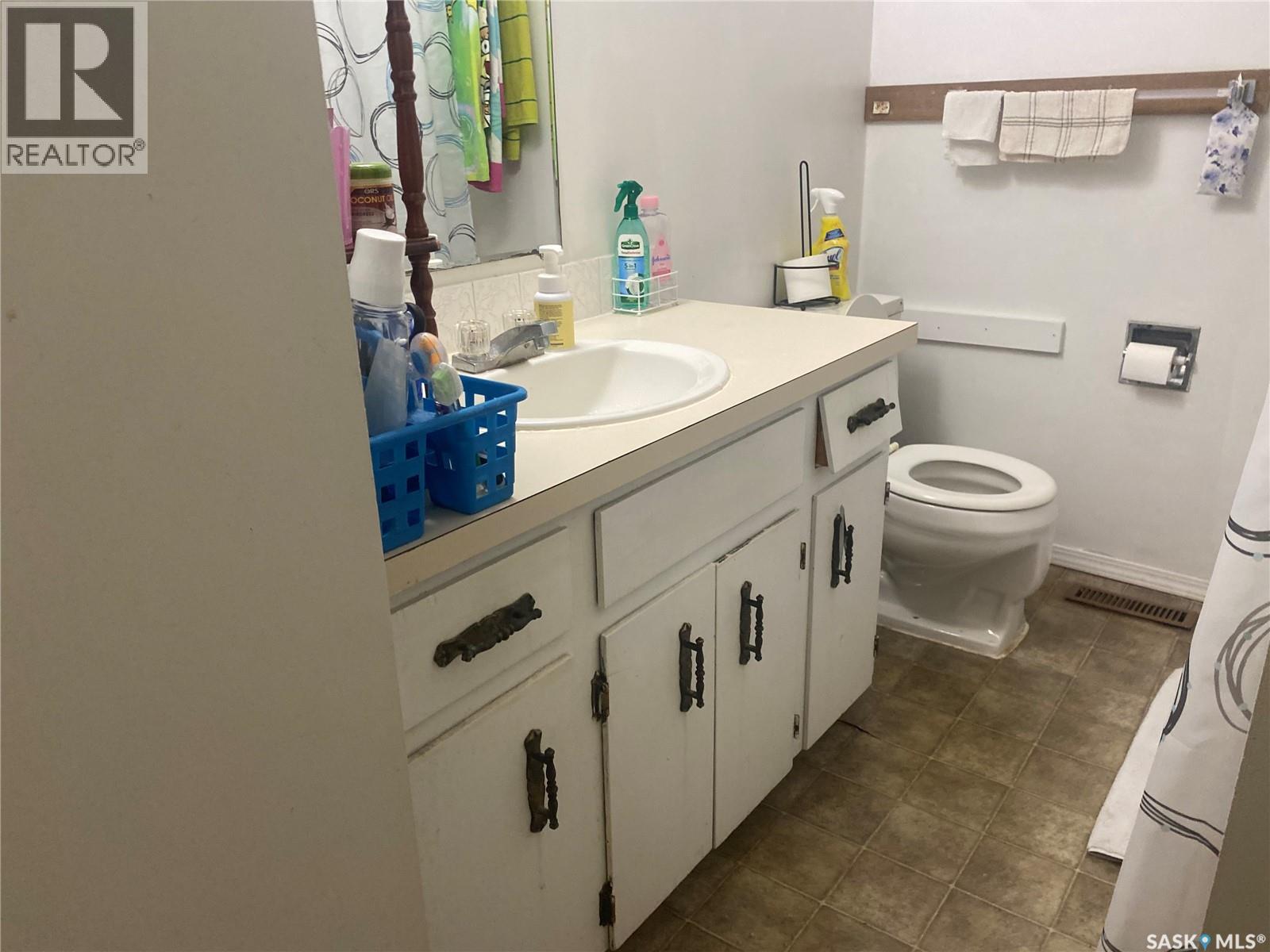 3751 - 3753 Fairlight Drive Property Photo 8