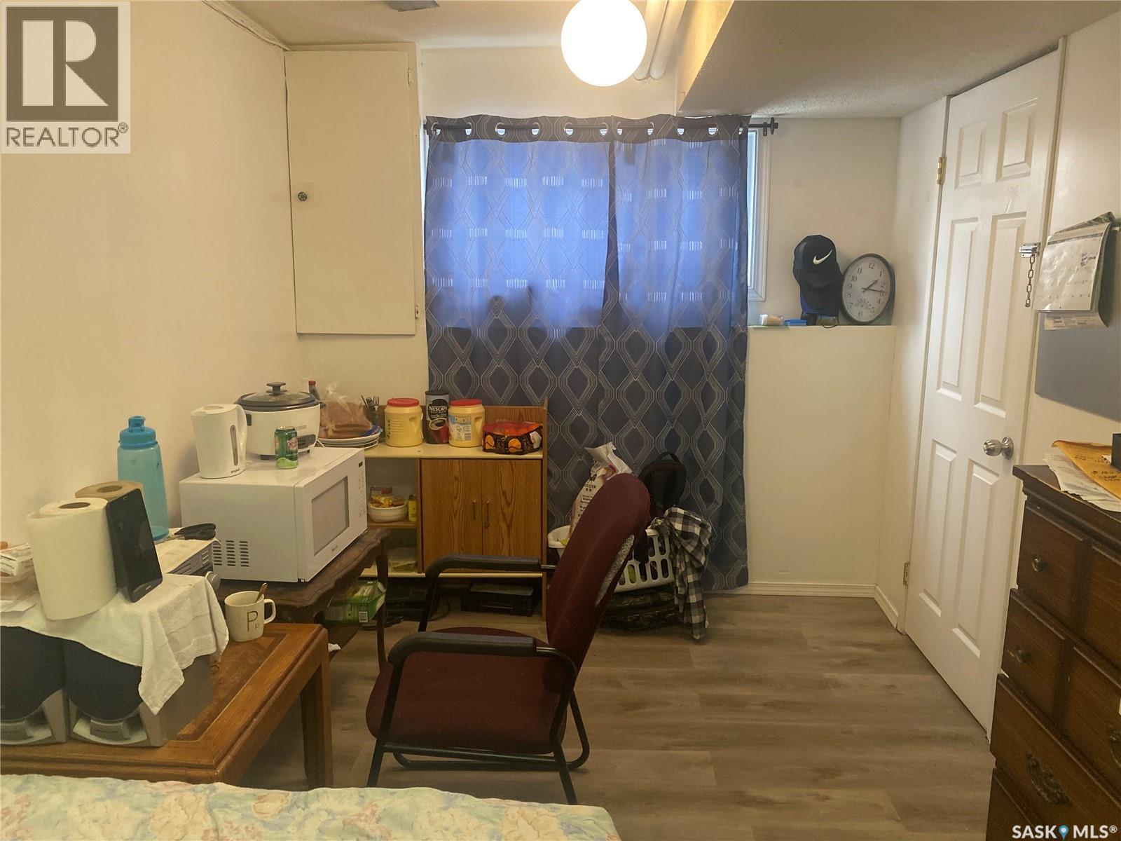 3751 - 3753 Fairlight Drive Property Photo 11