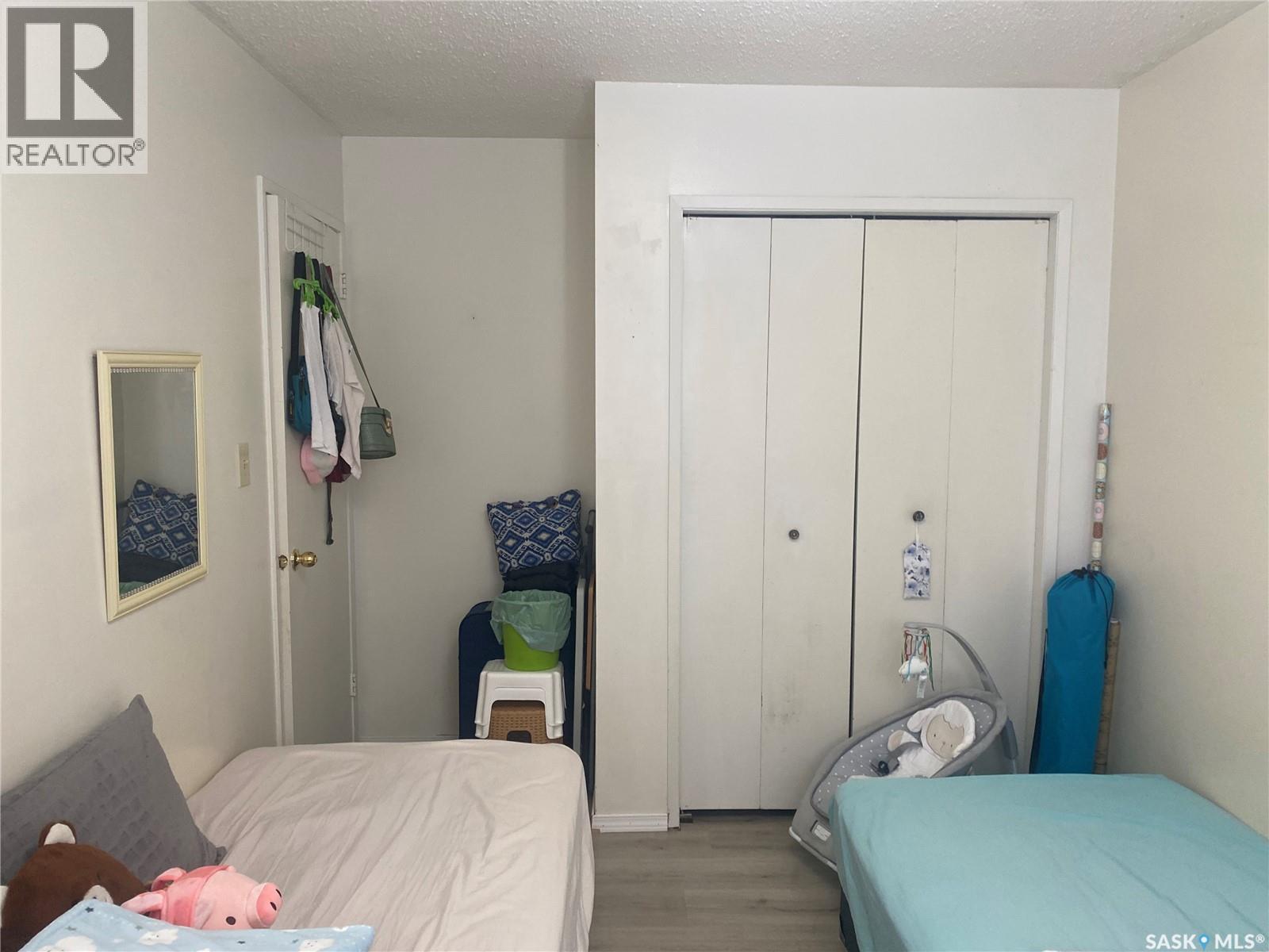 3751 - 3753 Fairlight Drive Property Photo 15