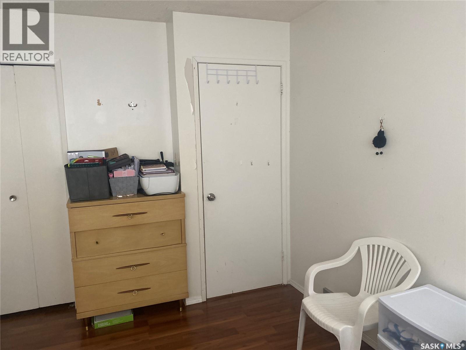 3751 - 3753 Fairlight Drive Property Photo 16
