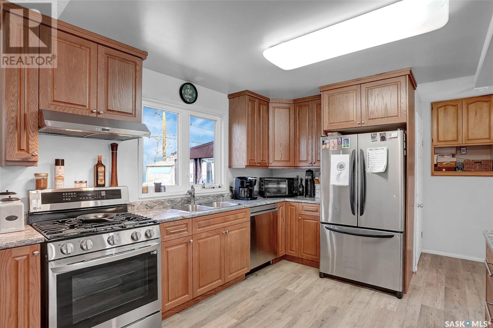 924 Iroquois Street W Property Photo 13