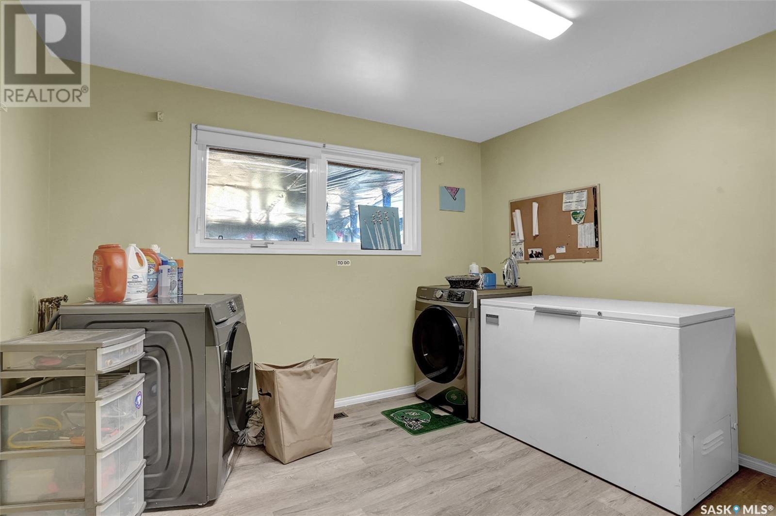 924 Iroquois Street W Property Photo 16