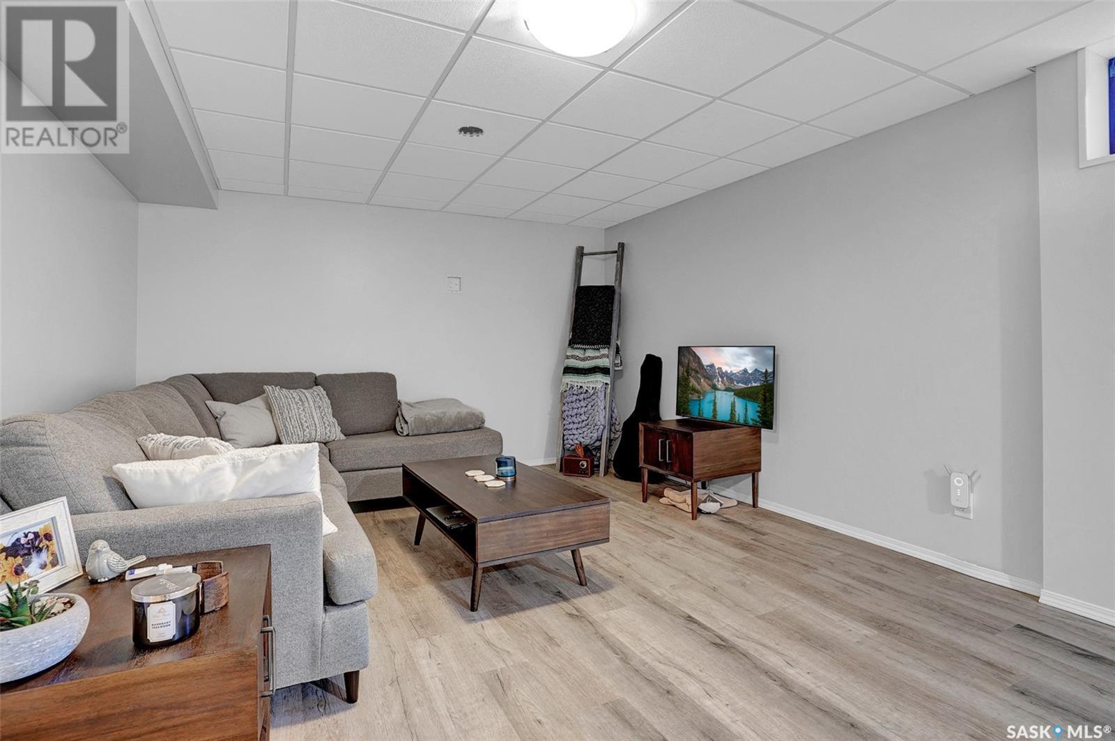 924 Iroquois Street W Property Photo 20