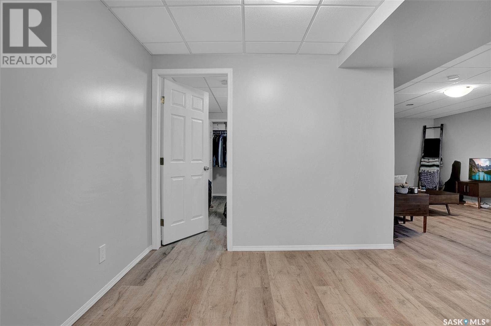 924 Iroquois Street W Property Photo 24