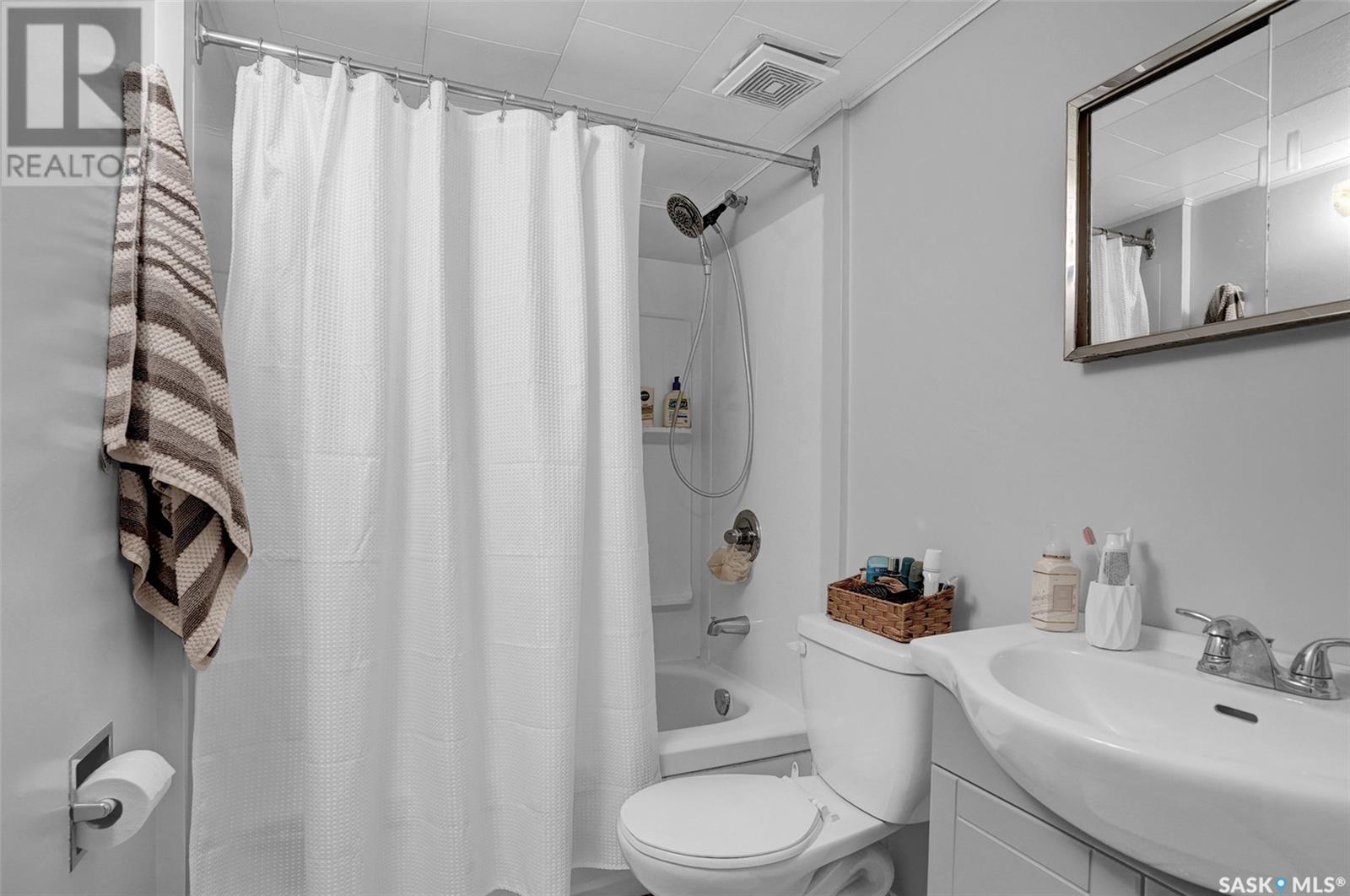 924 Iroquois Street W Property Photo 29