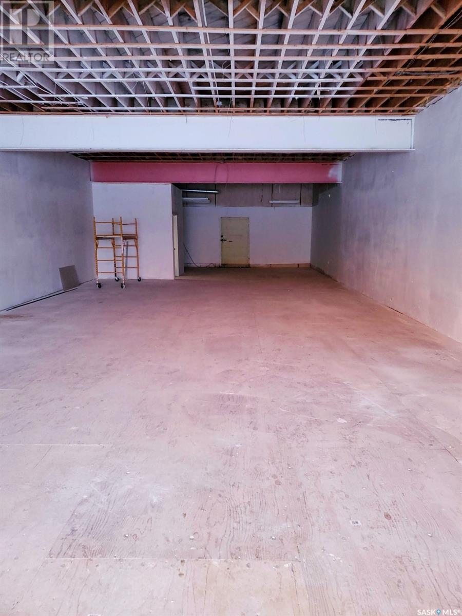 302 Main Street Property Photo 5