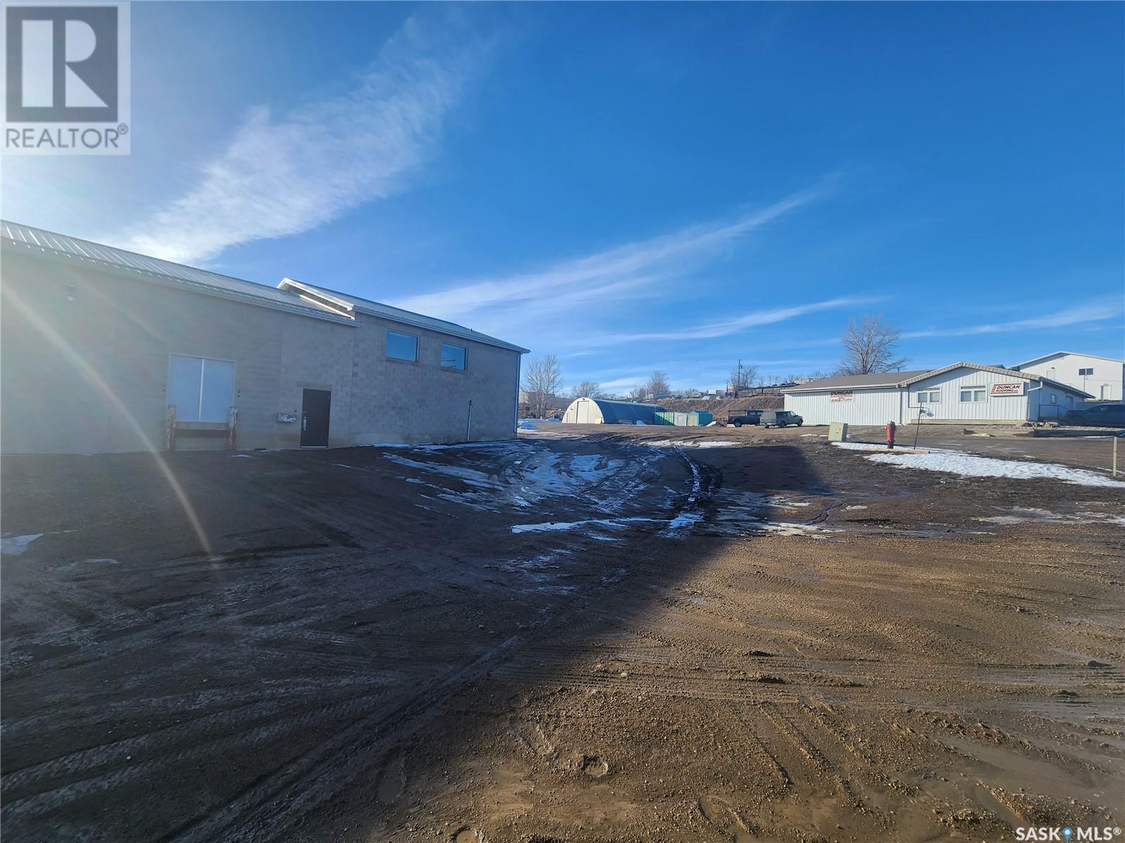 1221 Ominica Street E Property Photo 19