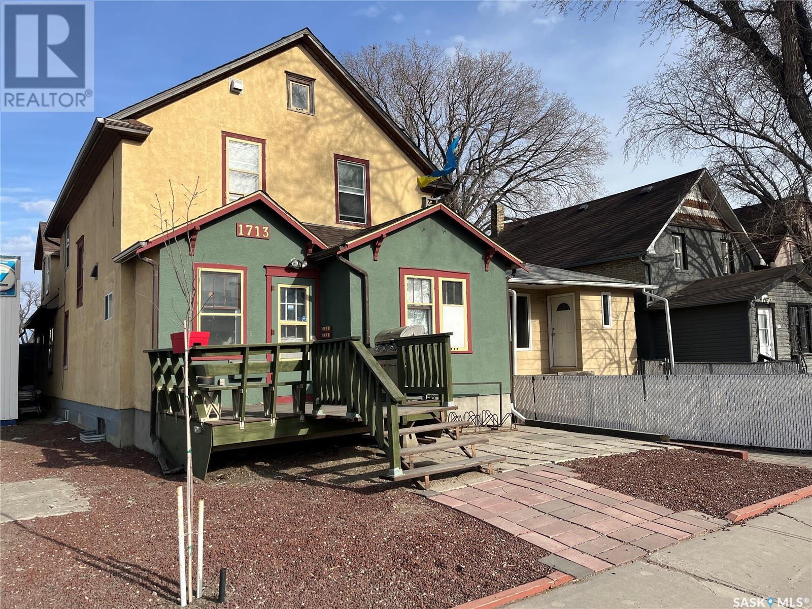 1713 John Street Property Photo 2