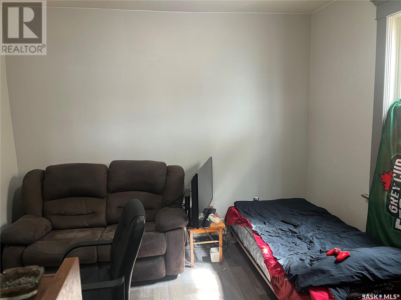 1713 John Street Property Photo 4