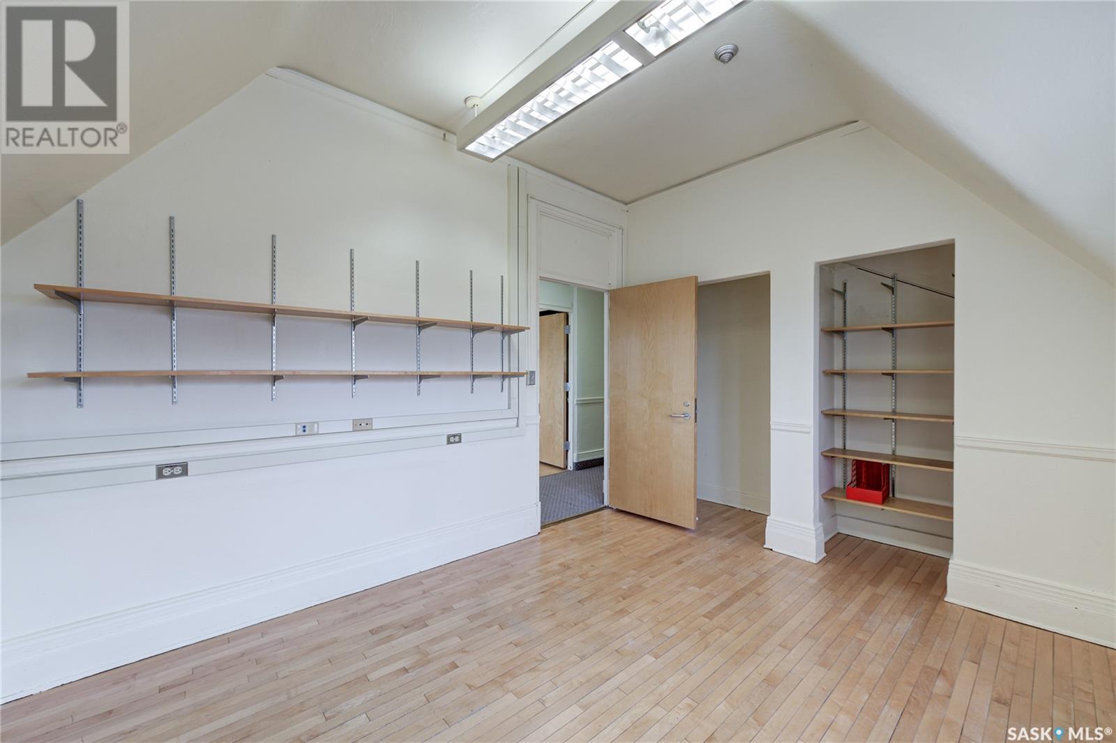 1121 College Drive Property Photo 14