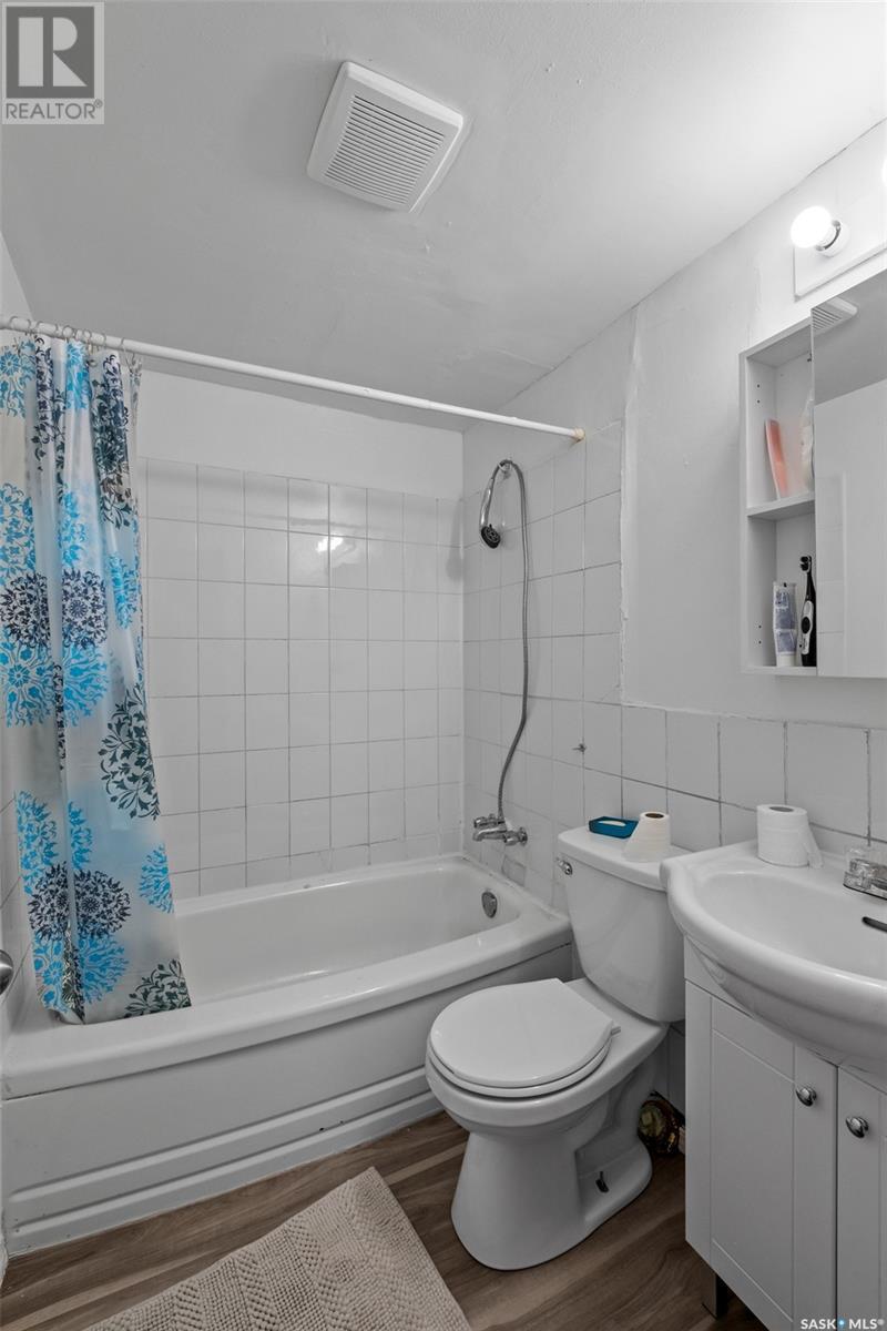 419 9th Street E Property Photo 15