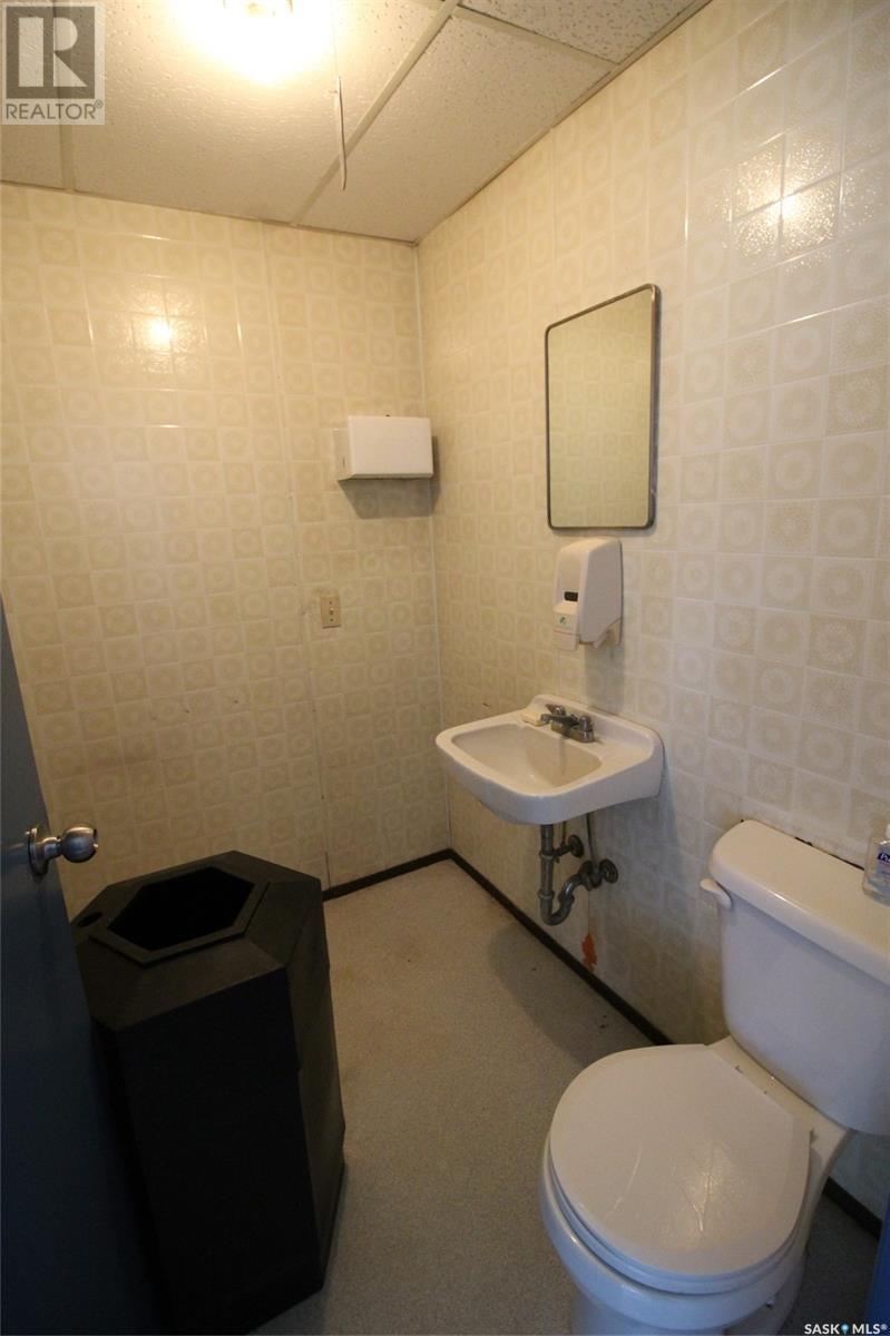 870 3rd Avenue W Property Photo 7