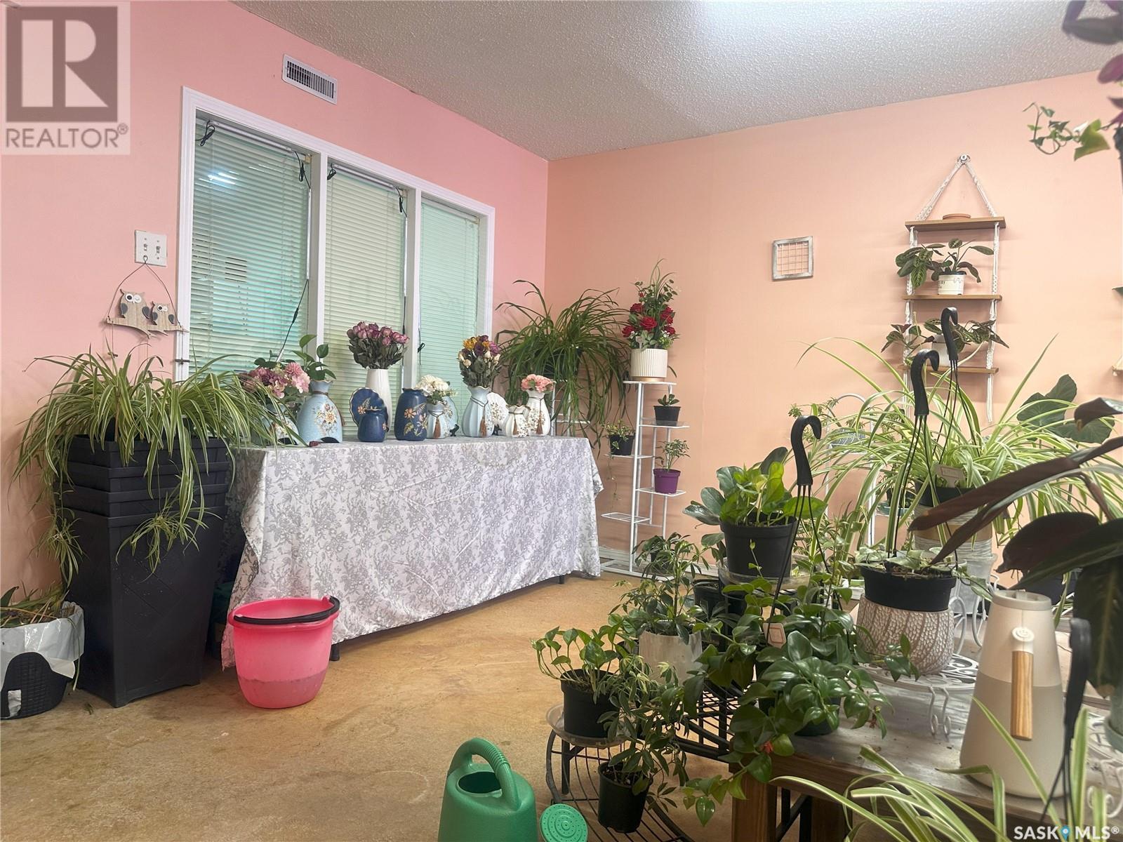 131 3rd Street Property Photo 8