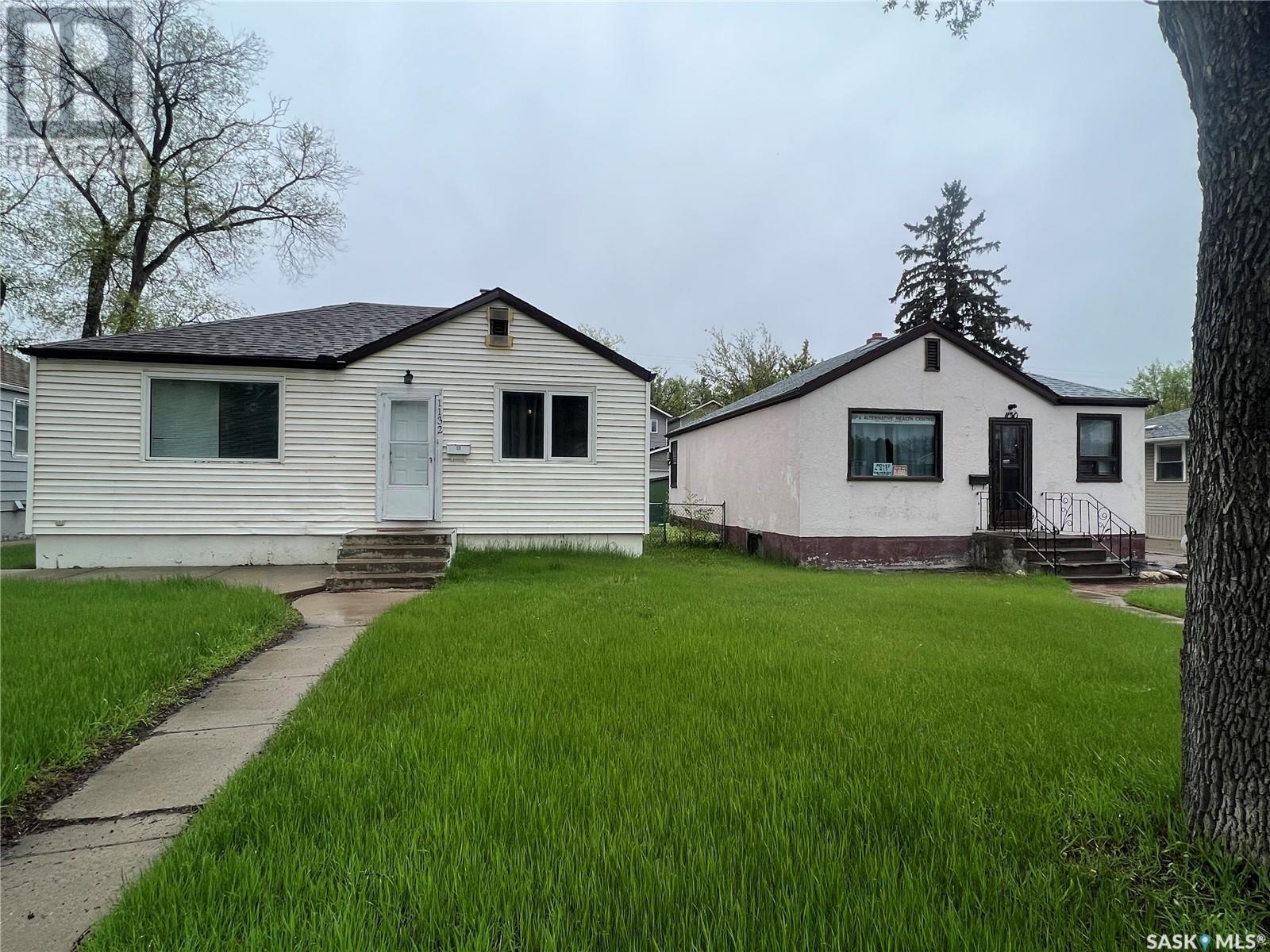 1130-1132 8th Street E Property Photo 1