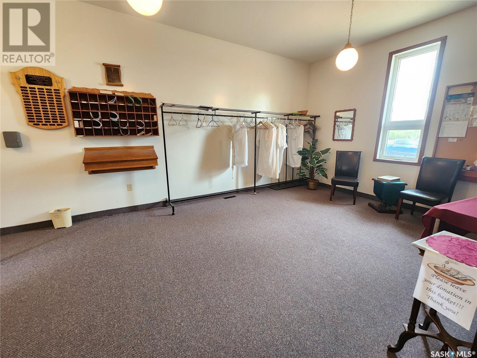 402 Wheaton Avenue Property Photo 4