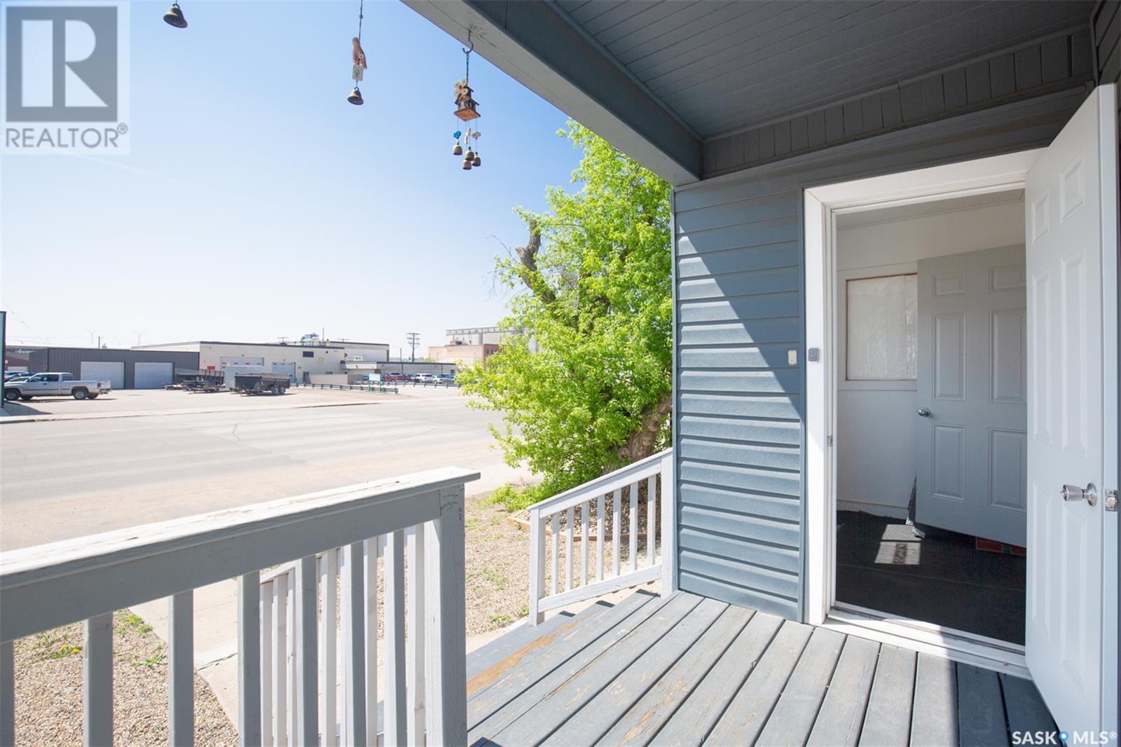 348 High Street W Property Photo 3