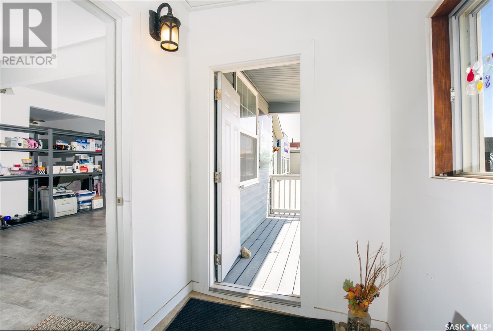 348 High Street W Property Photo 4