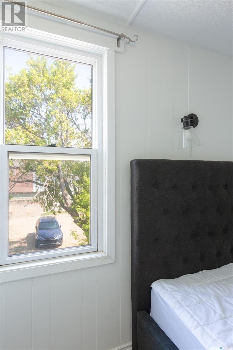 348 High Street W Property Photo 21