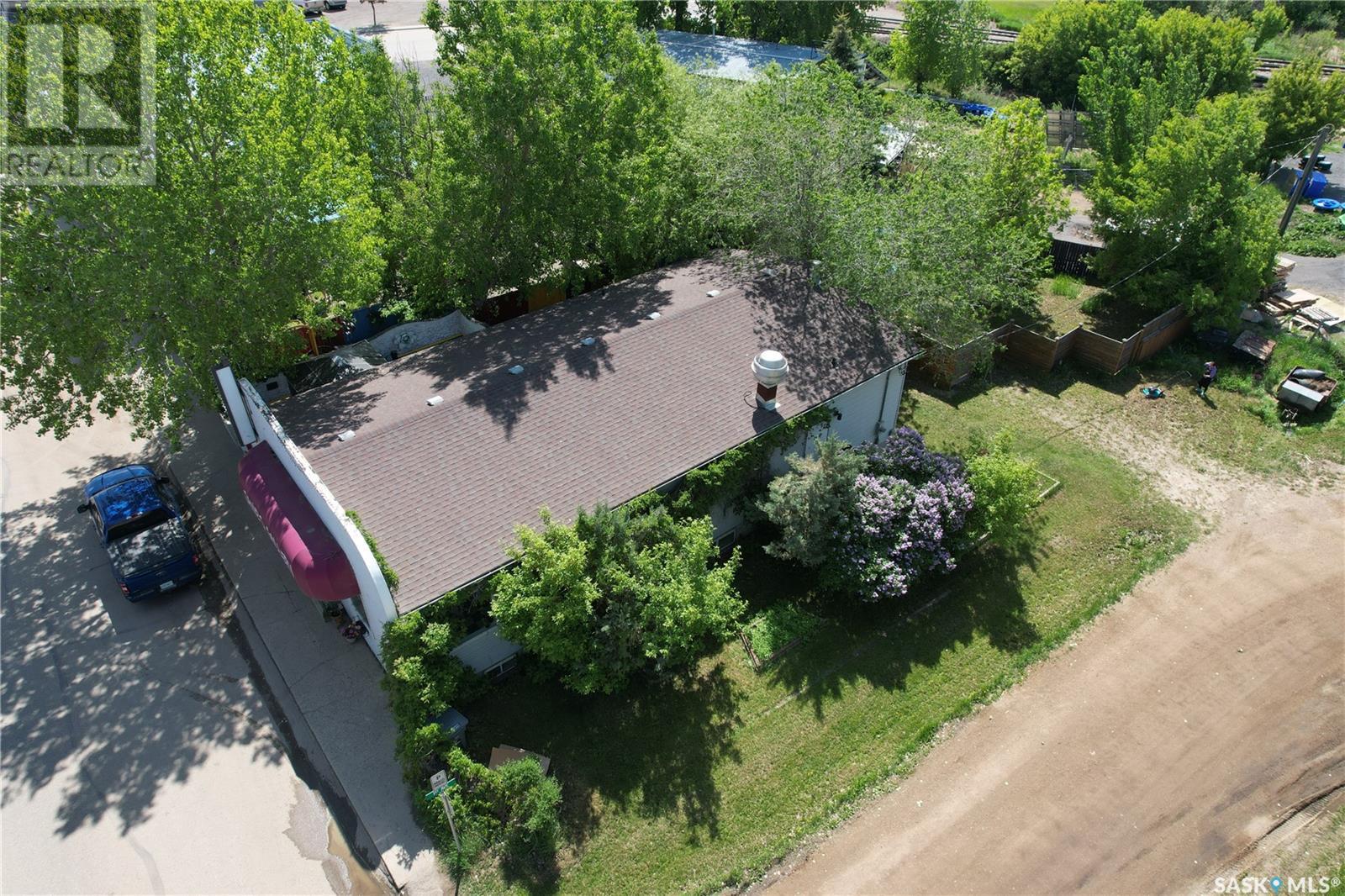 65 2nd Avenue Property Photo 3