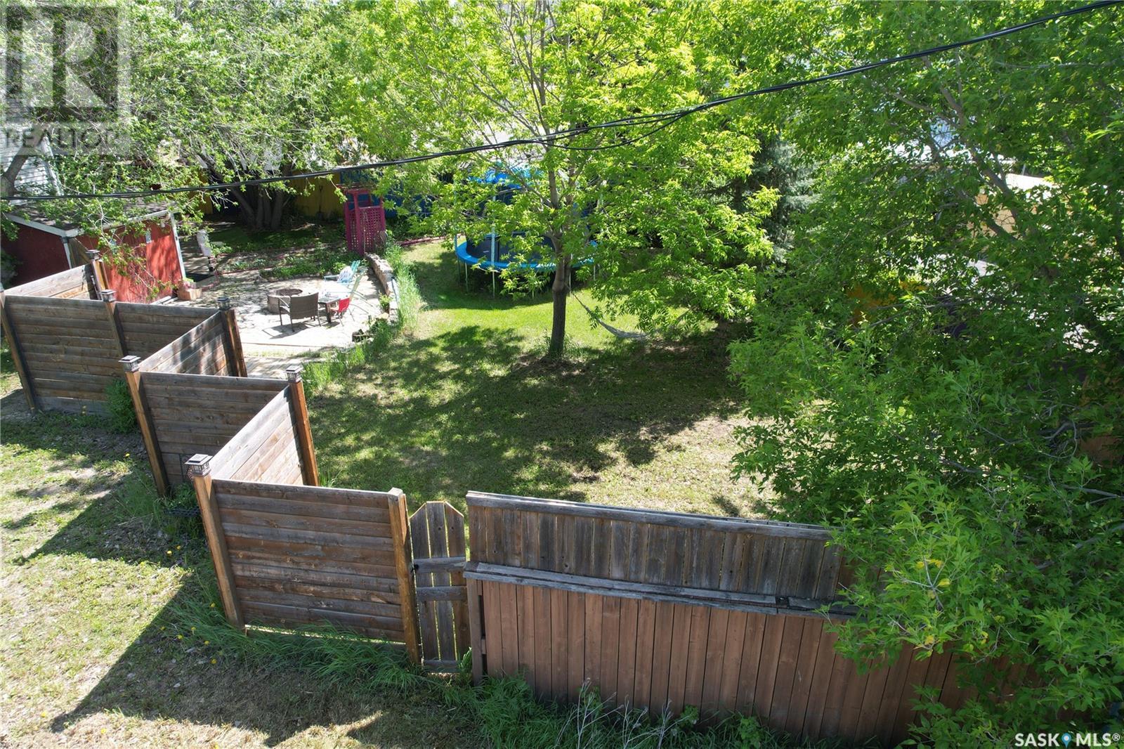 65 2nd Avenue Property Photo 10