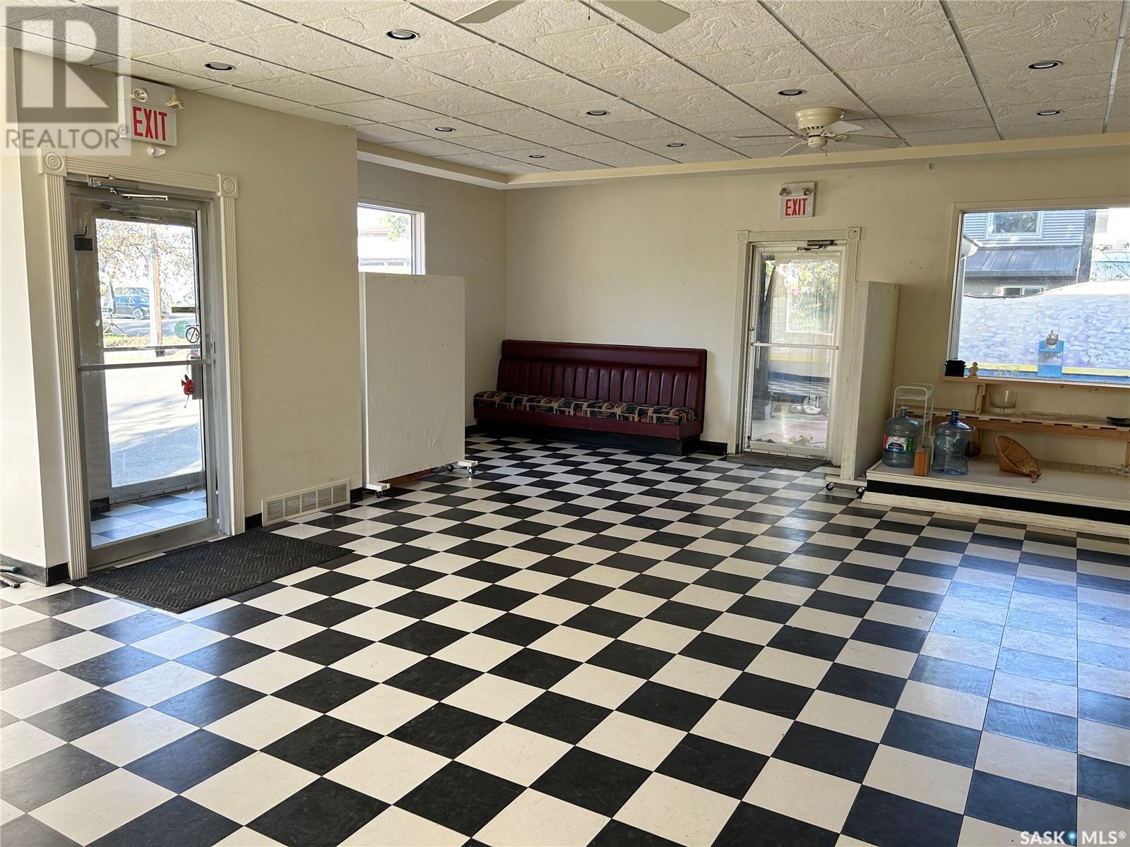 65 2nd Avenue Property Photo 14