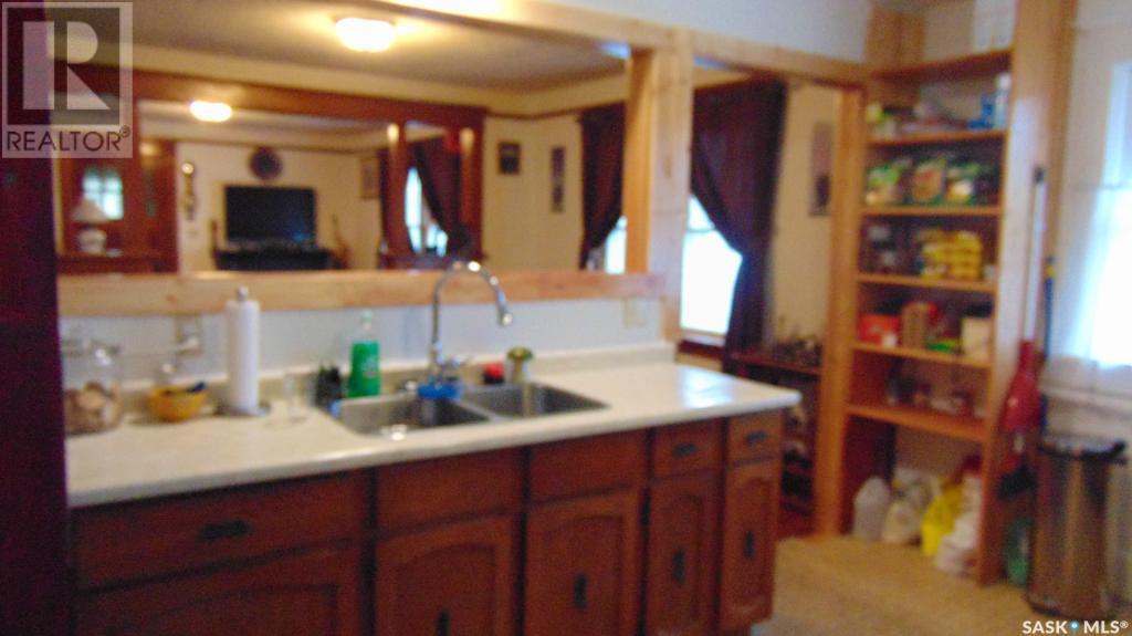 412 1st Avenue W Property Photo 4