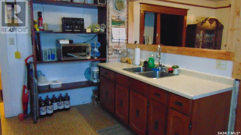 412 1st Avenue W Property Photo 5