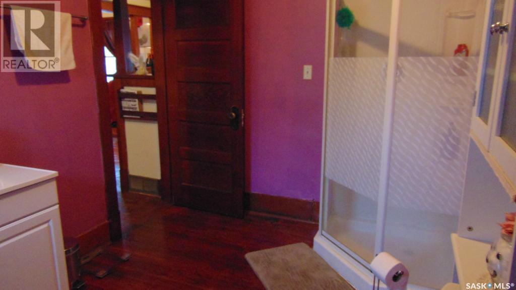 412 1st Avenue W Property Photo 12