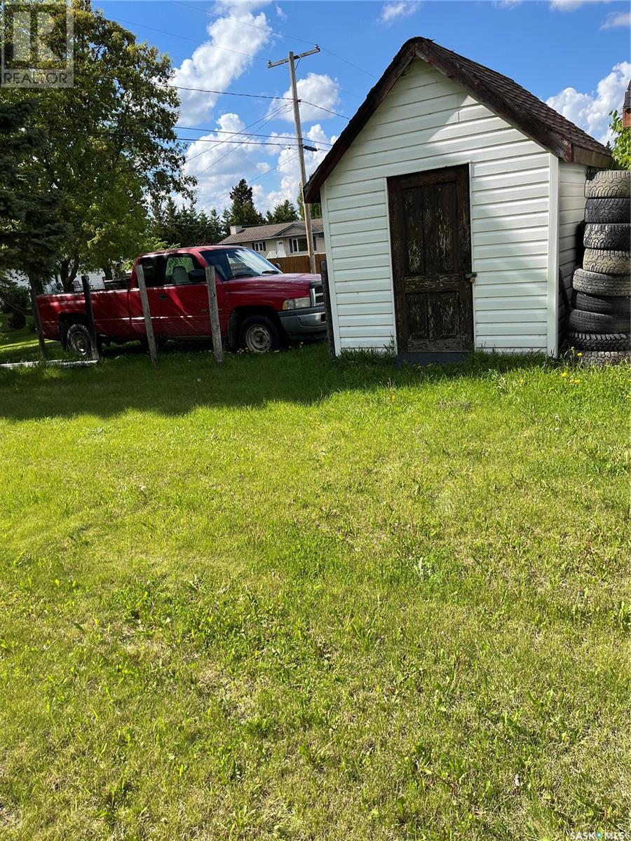 412 1st Avenue W Property Photo 40