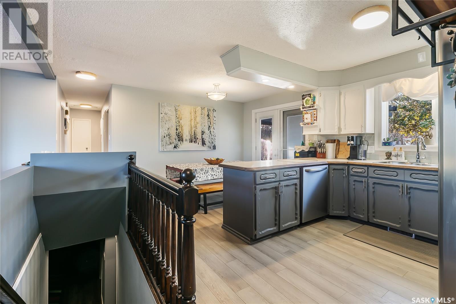 668 Goderich Street Property Photo 8