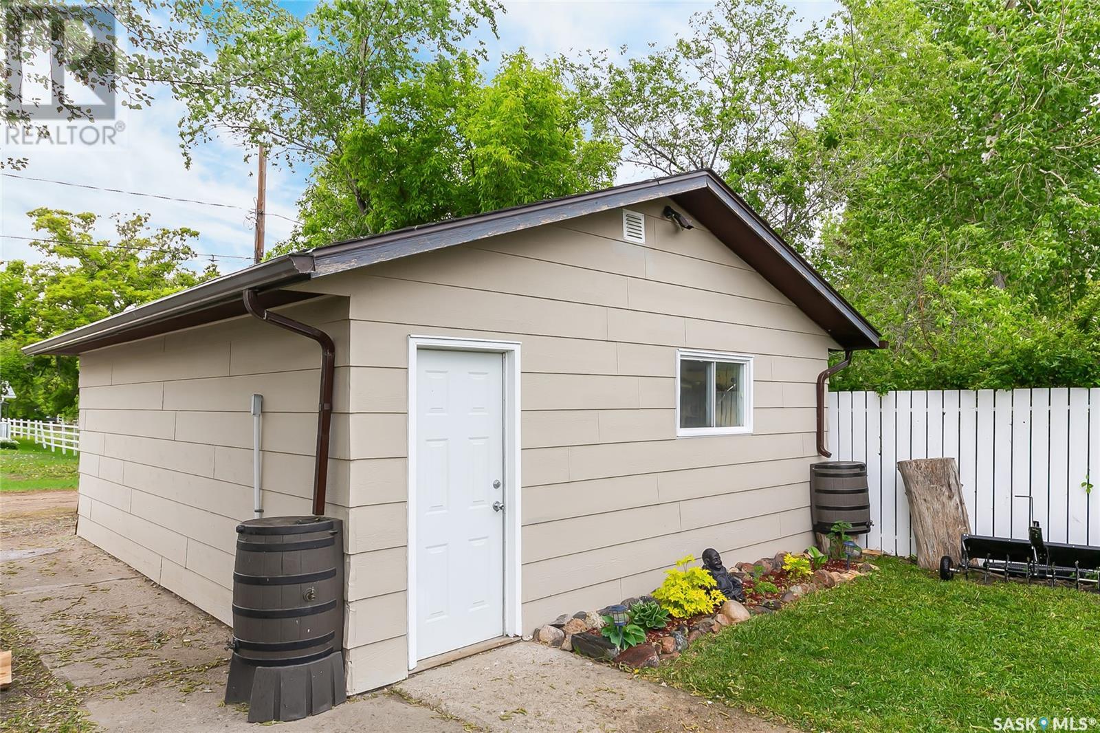 668 Goderich Street Property Photo 36