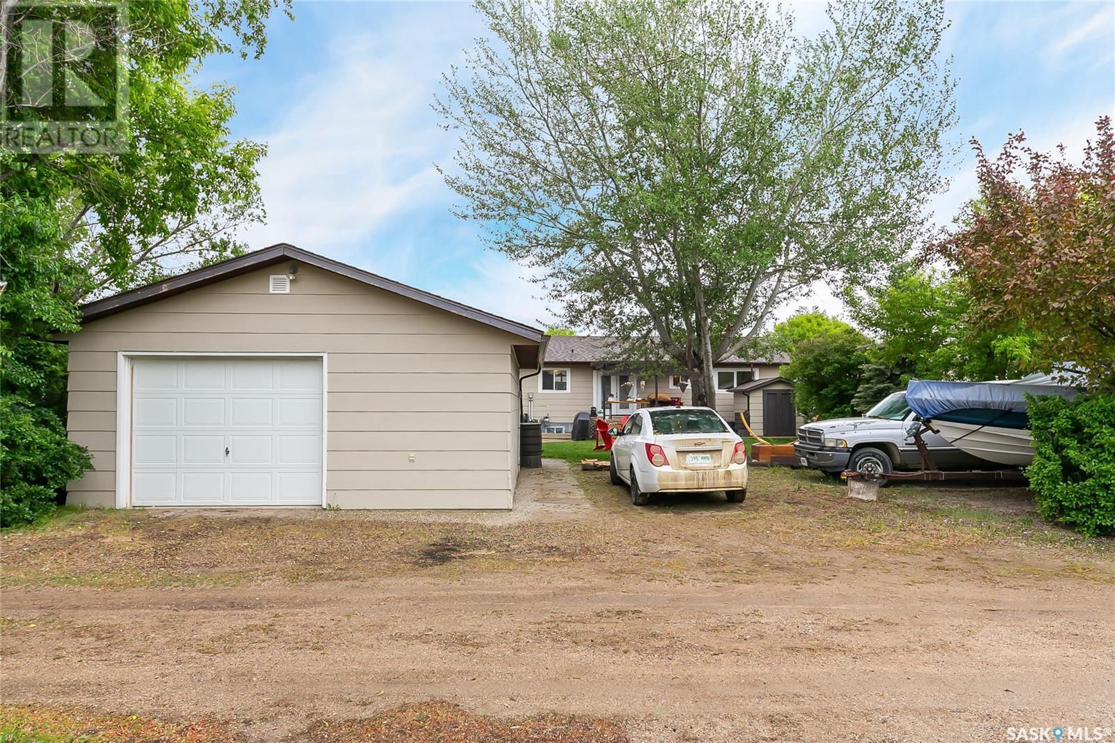 668 Goderich Street Property Photo 38