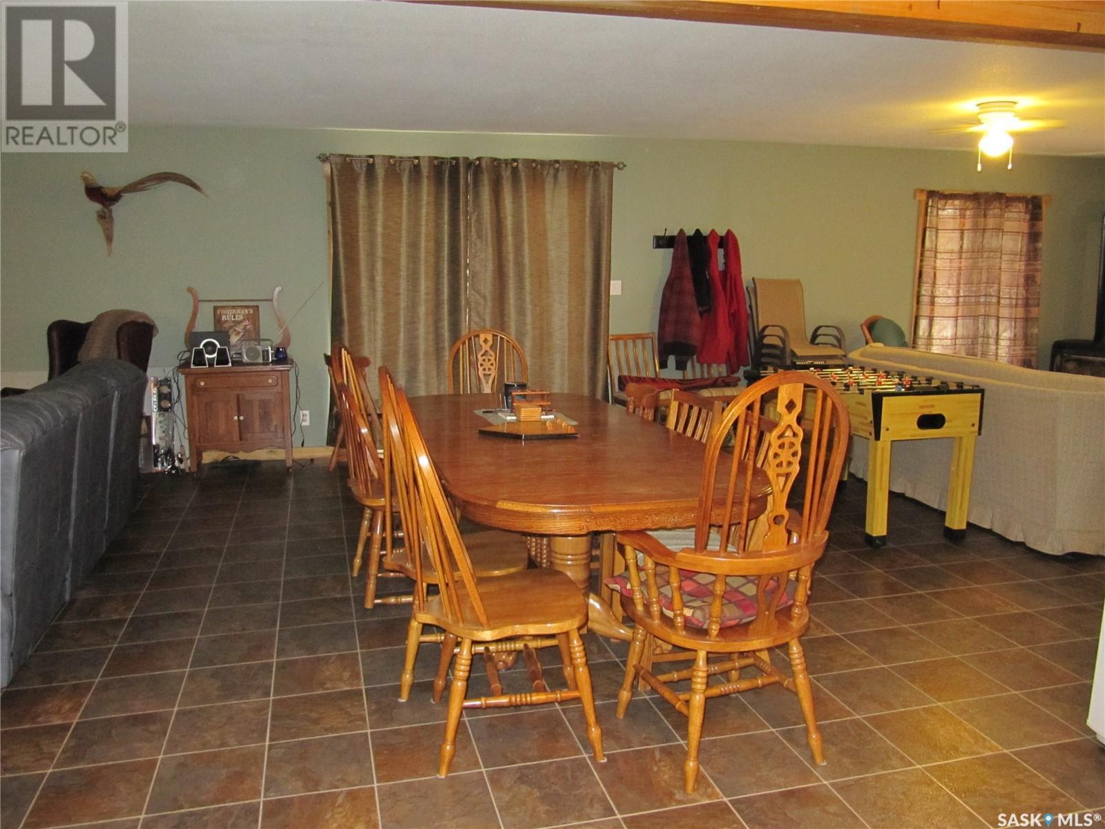 322 Pine Crescent Property Photo 4