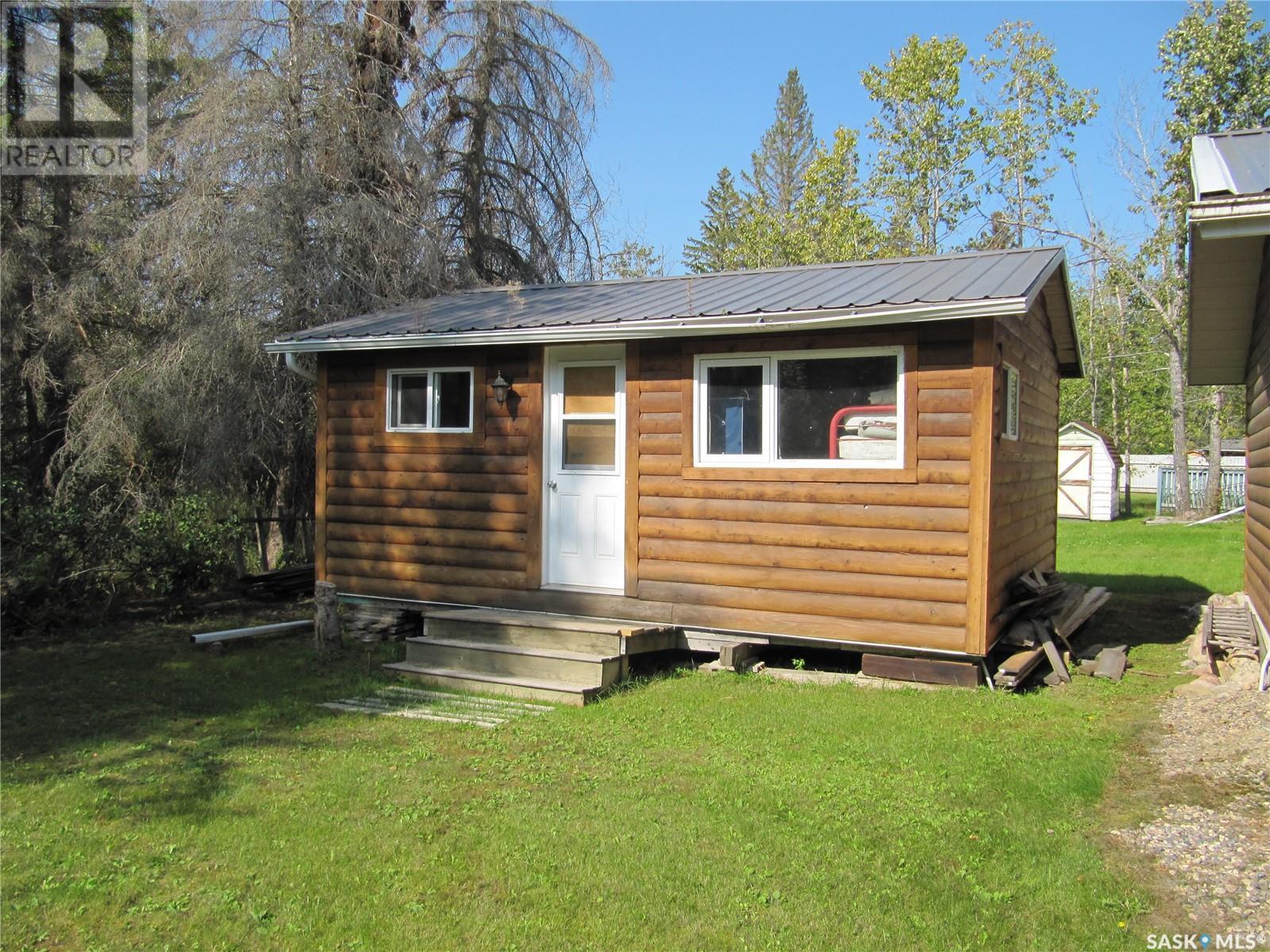 322 Pine Crescent Property Photo 14