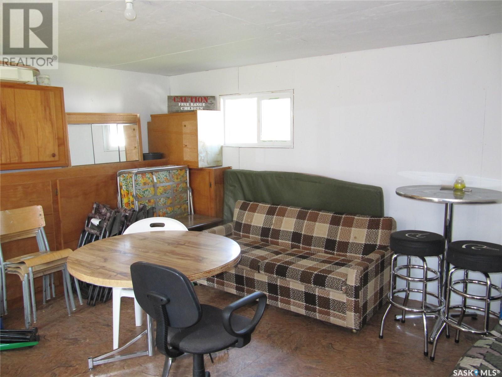 322 Pine Crescent Property Photo 16