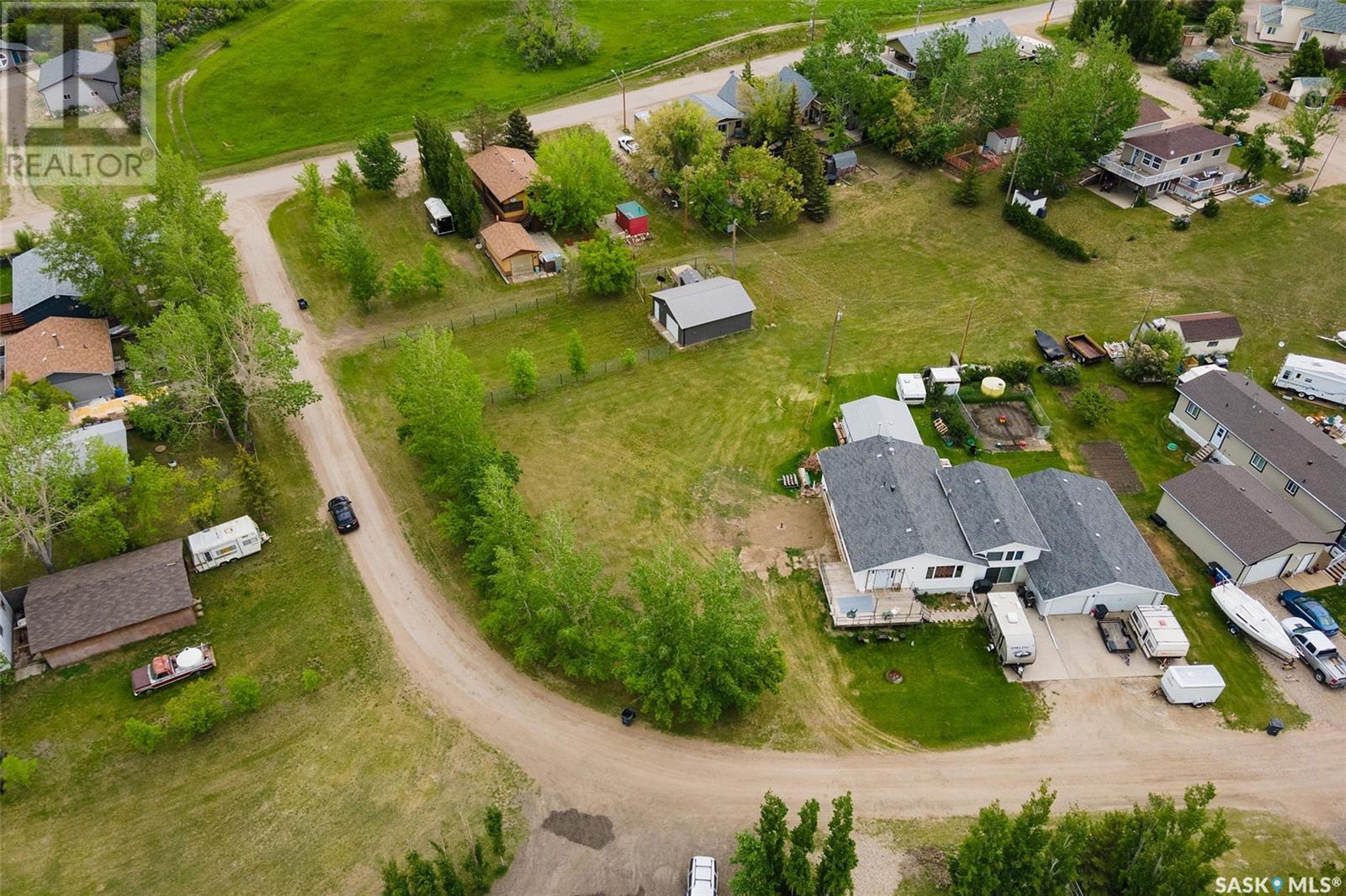 220 Alfred Crescent Property Photo 4