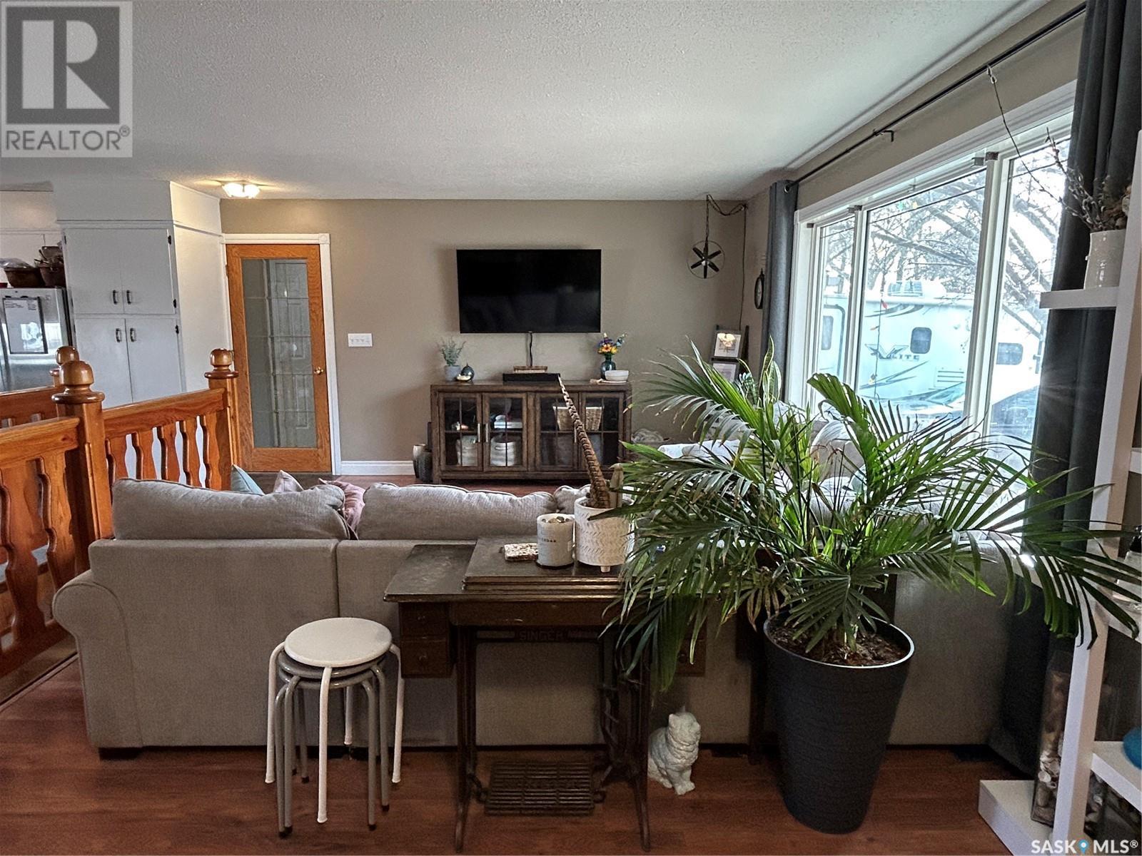 848 Beryl Avenue Property Photo 6