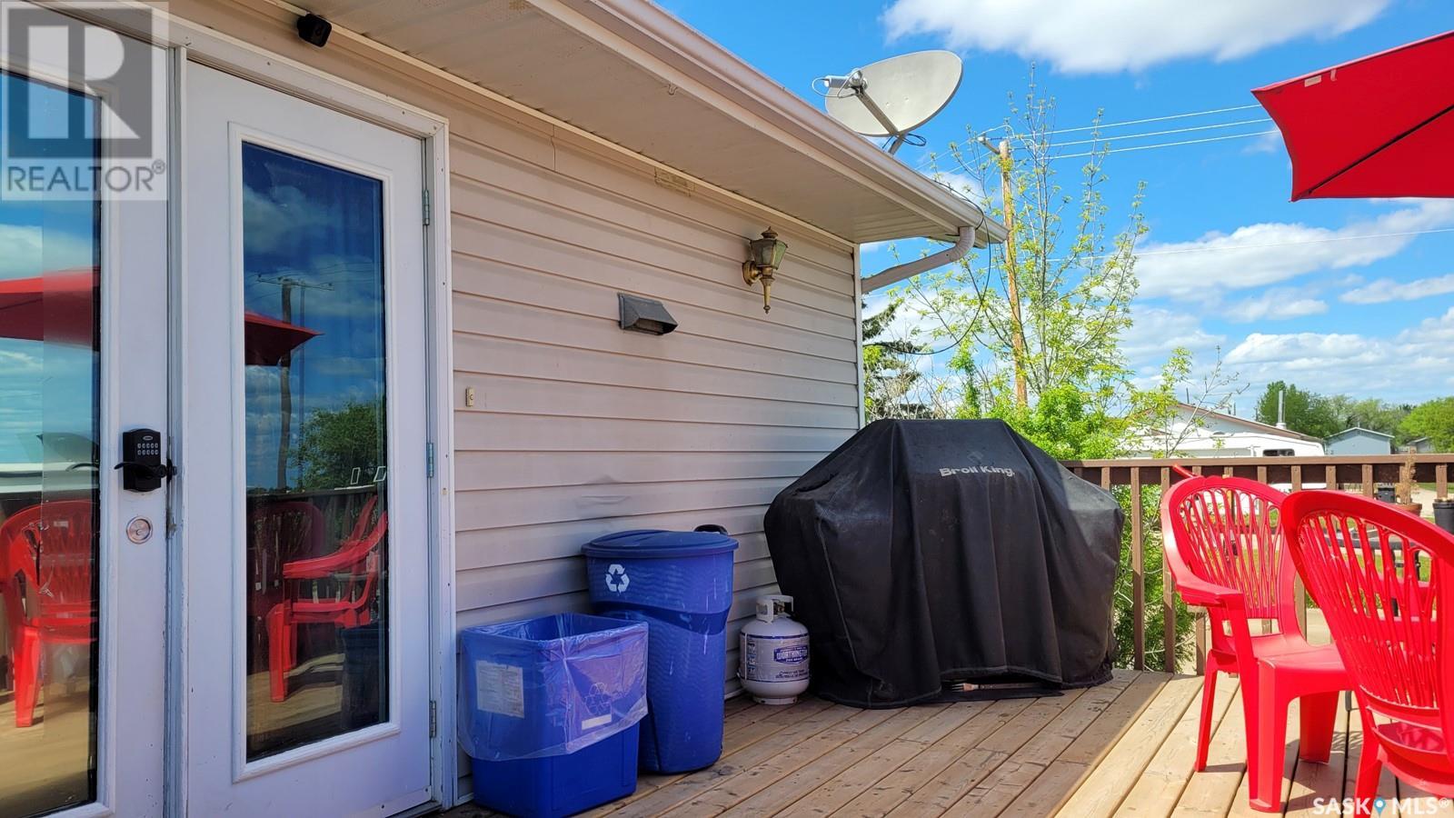 702 6th Street E Property Photo 21