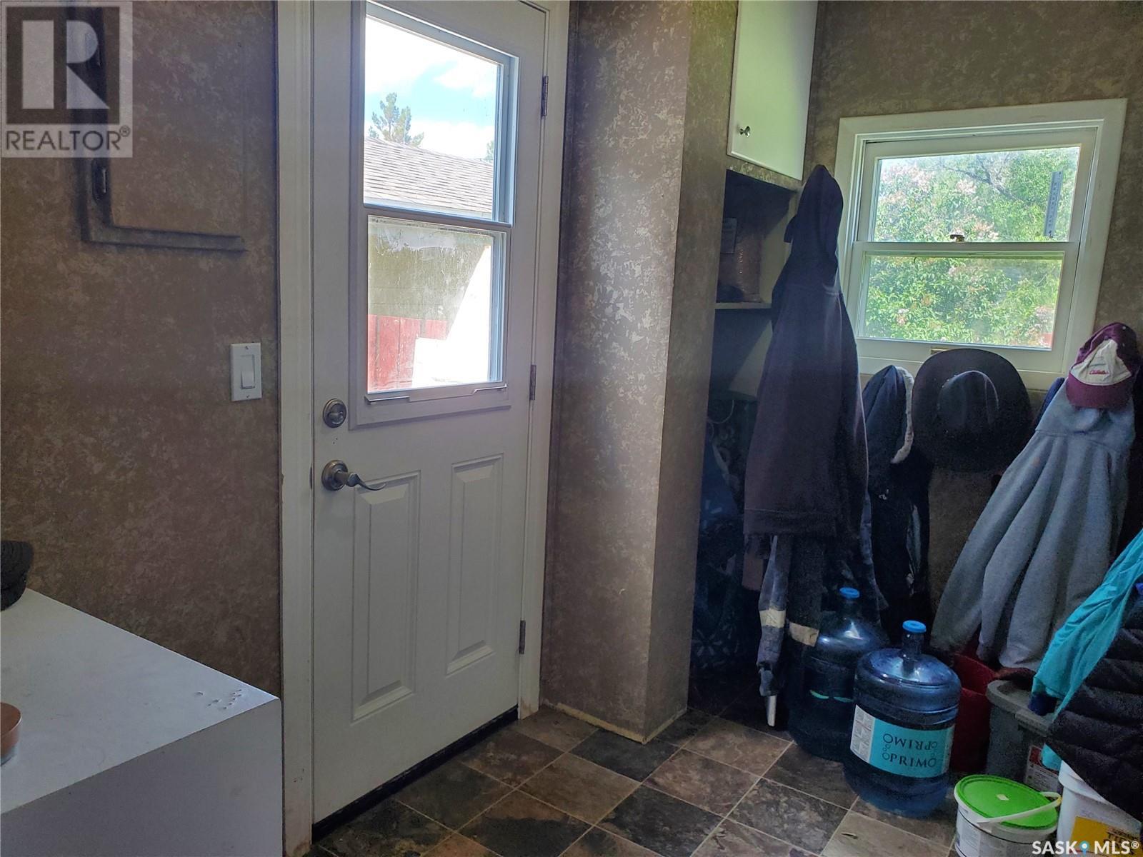 228 4th Street E Property Photo 10