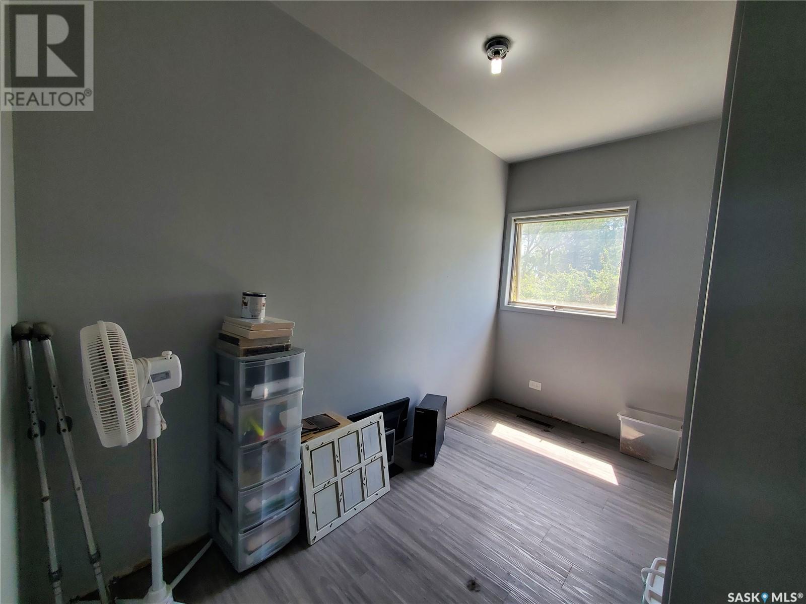 228 4th Street E Property Photo 12
