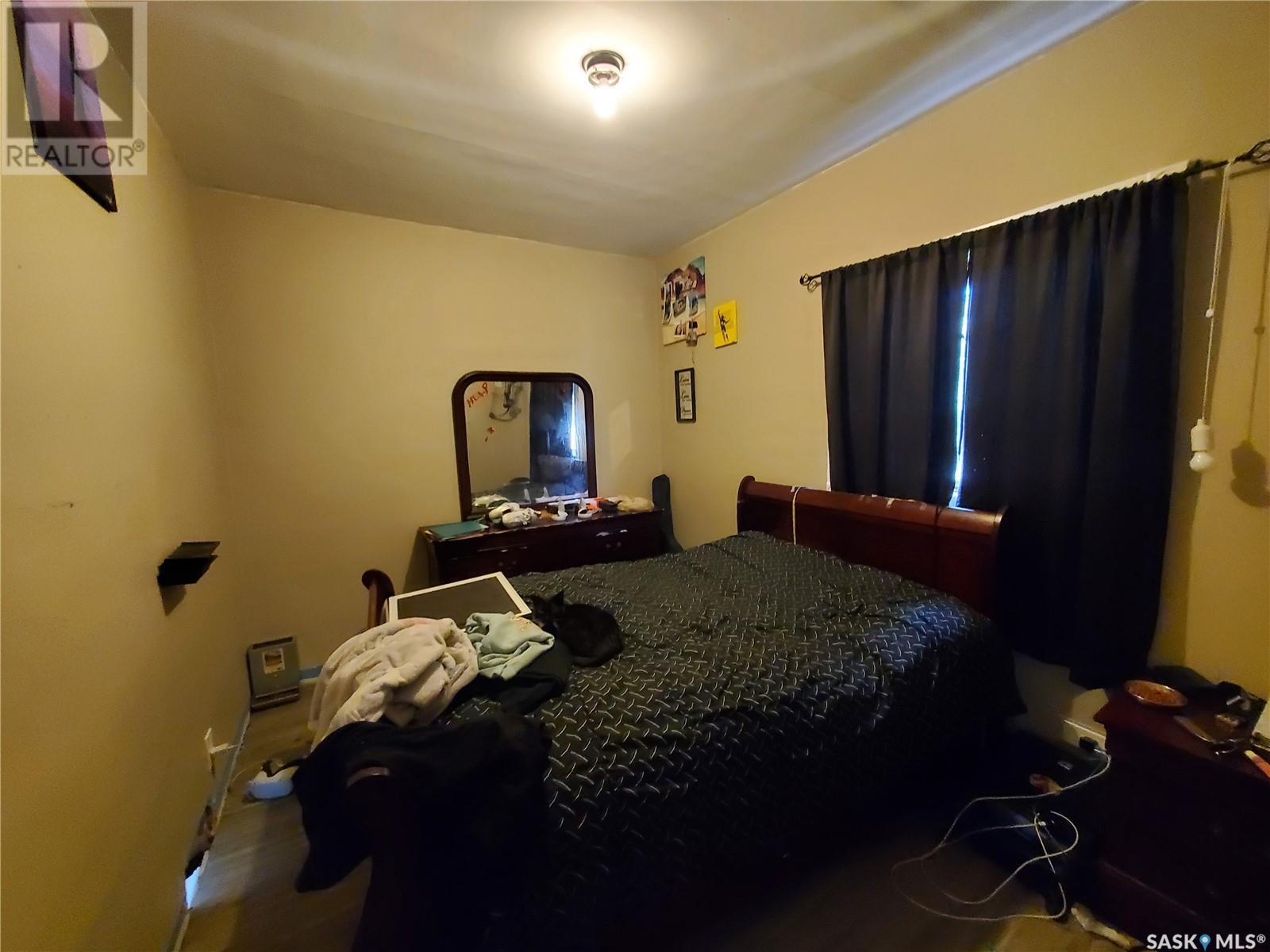 228 4th Street E Property Photo 16