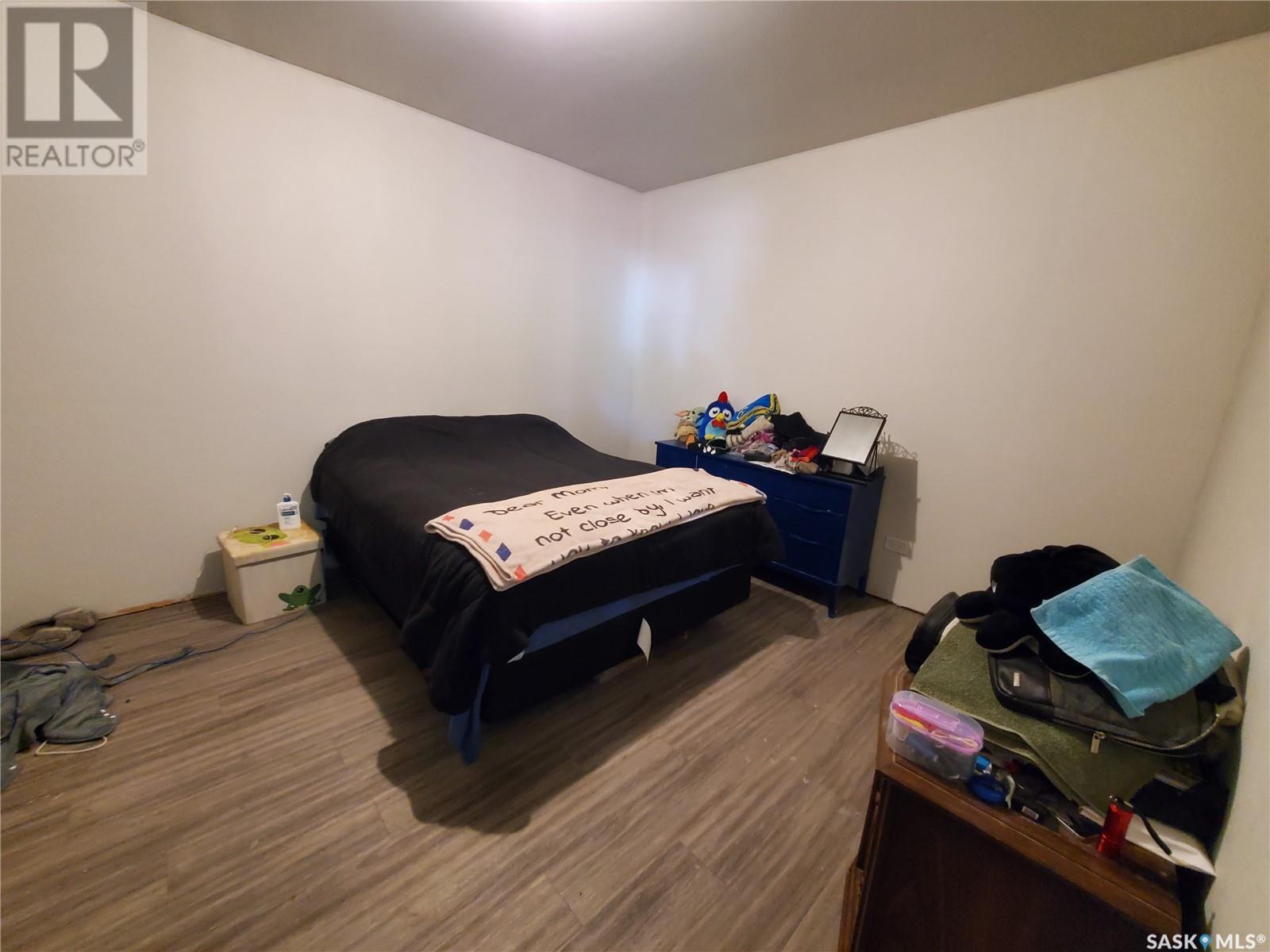 228 4th Street E Property Photo 17