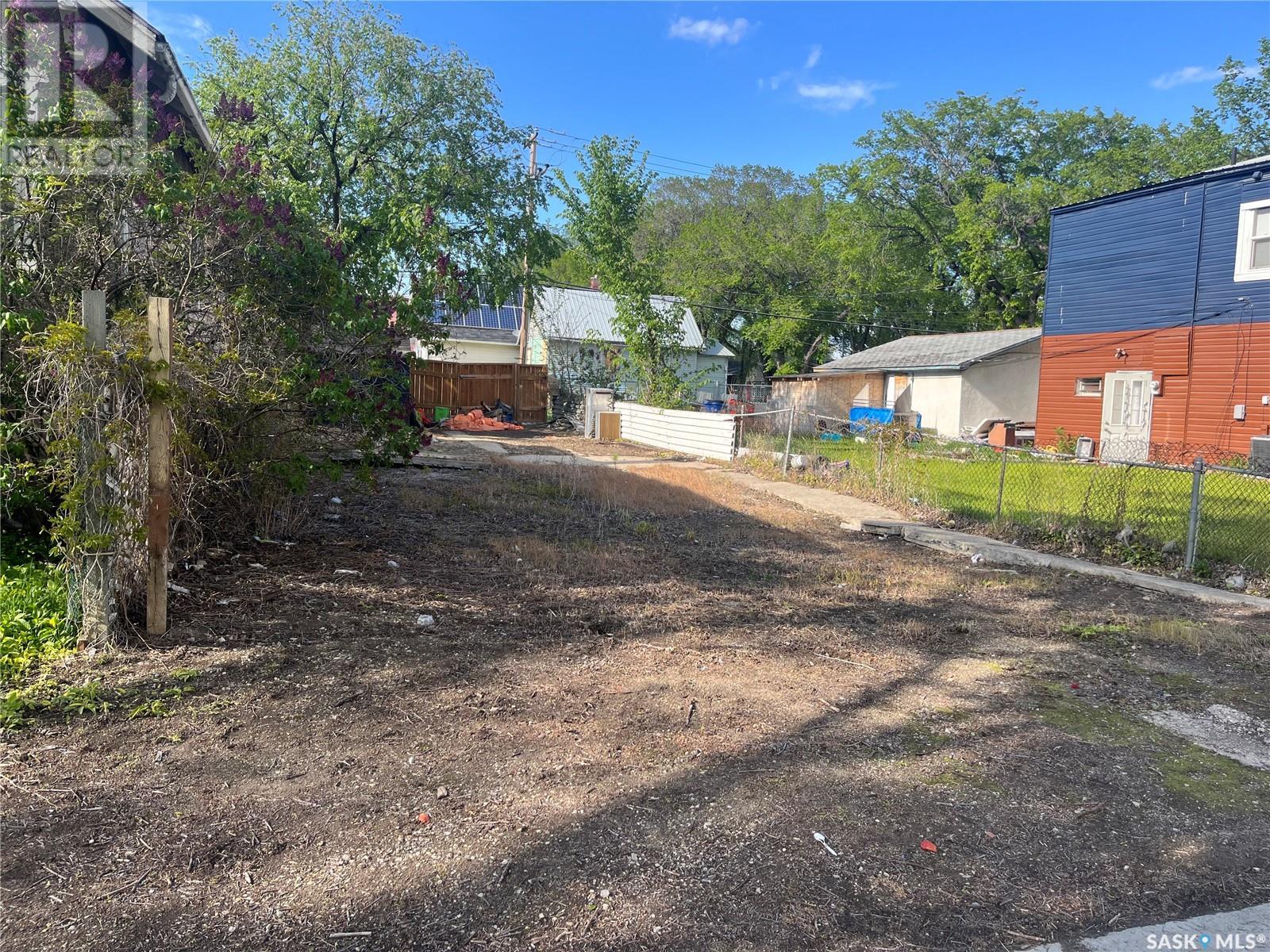 1108 Victoria Avenue Property Photo 4