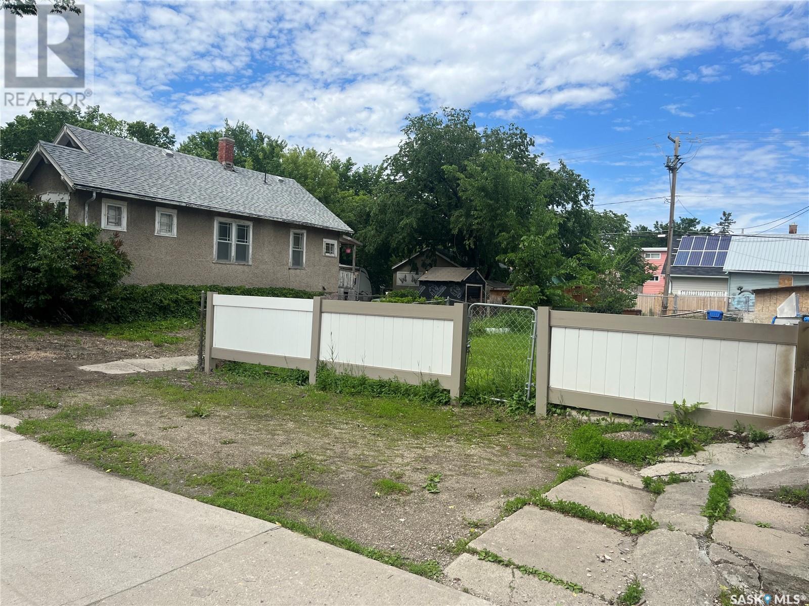 1108 Victoria Avenue Property Photo 6