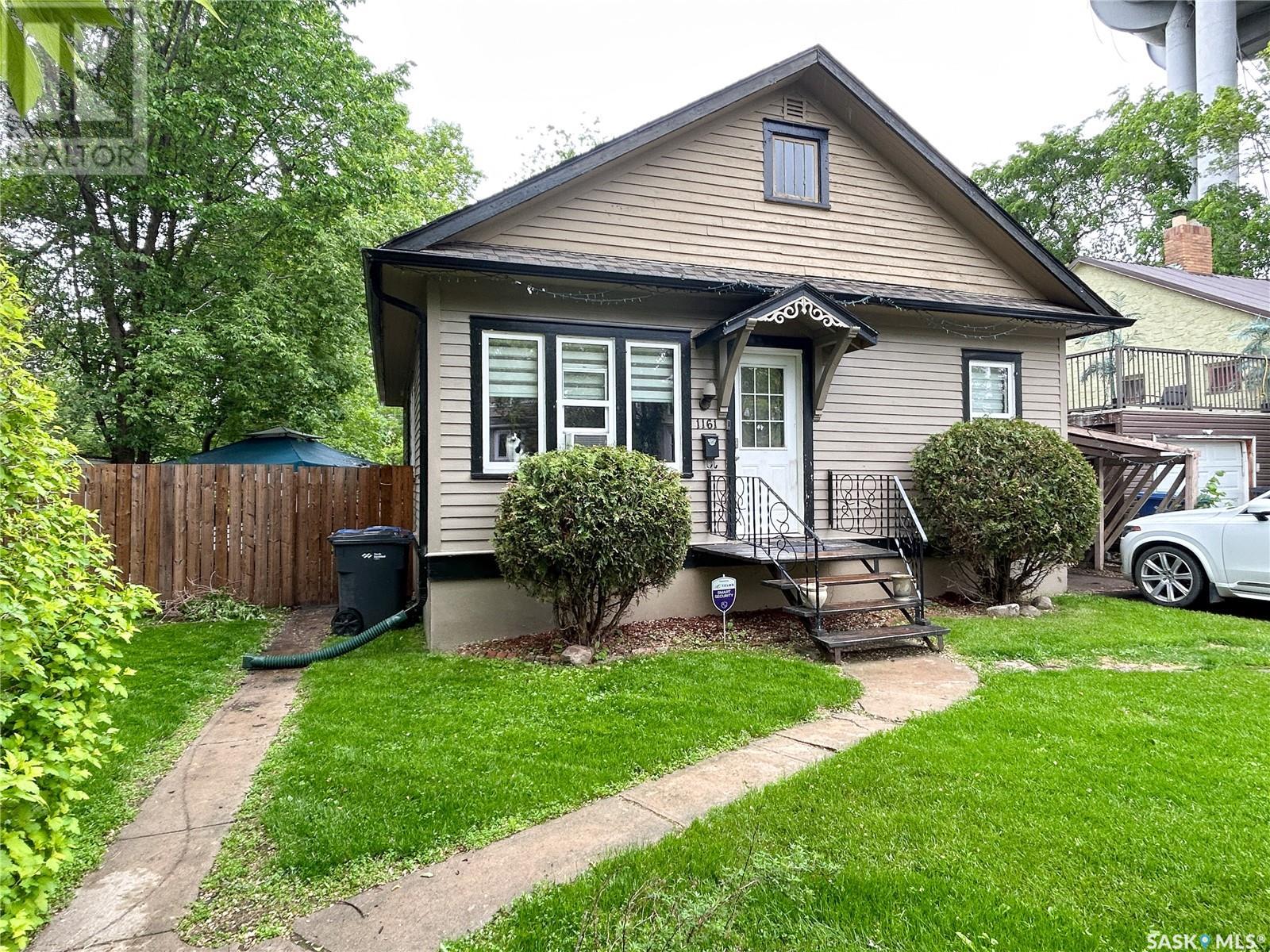 1161 105th Street Property Photo 2