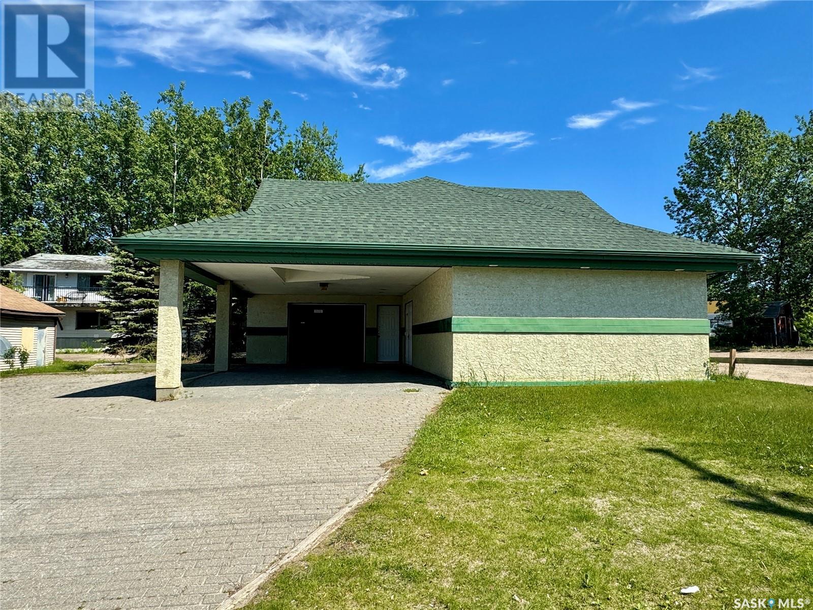 508 La Ronge Avenue Property Photo 24