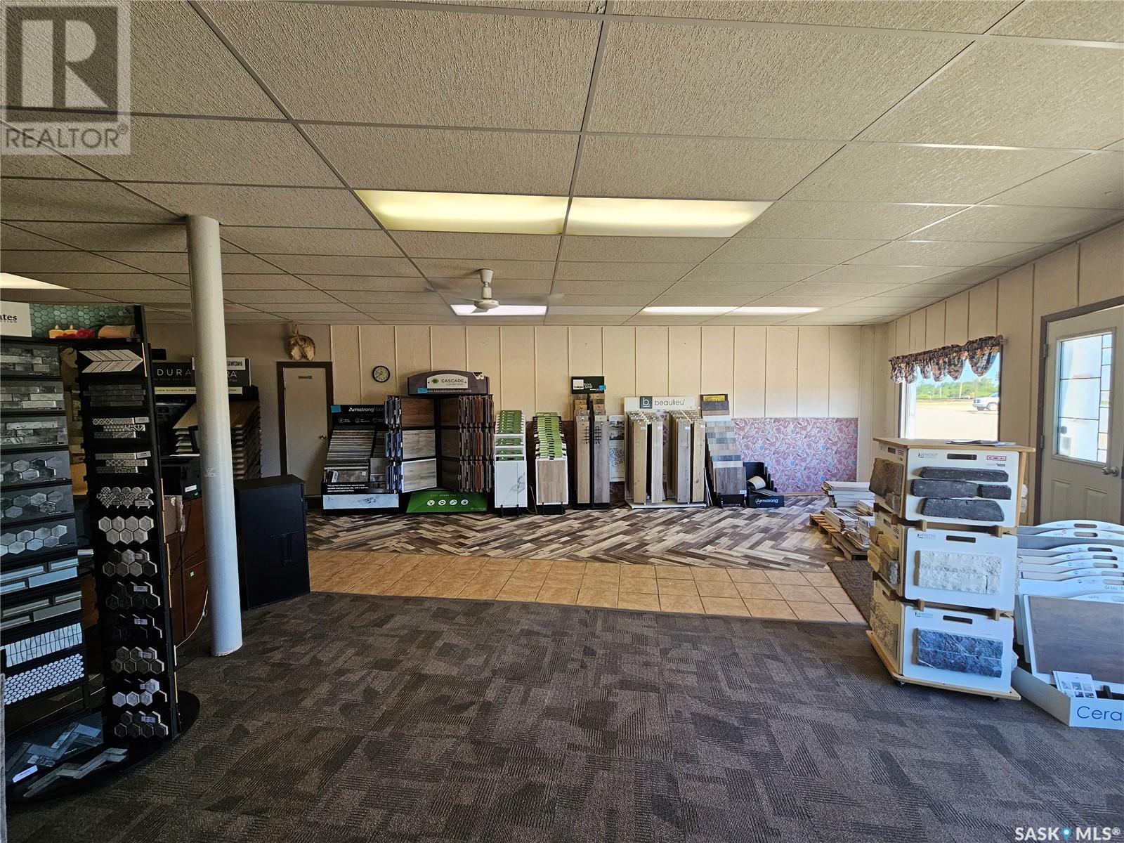 712 Railway Street Property Photo 23