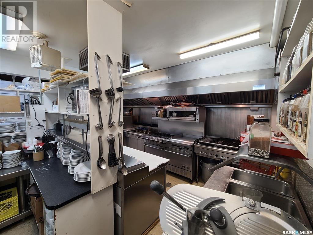 101 Railway Avenue W Property Photo 34