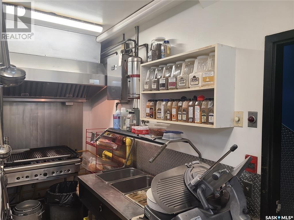 101 Railway Avenue W Property Photo 36